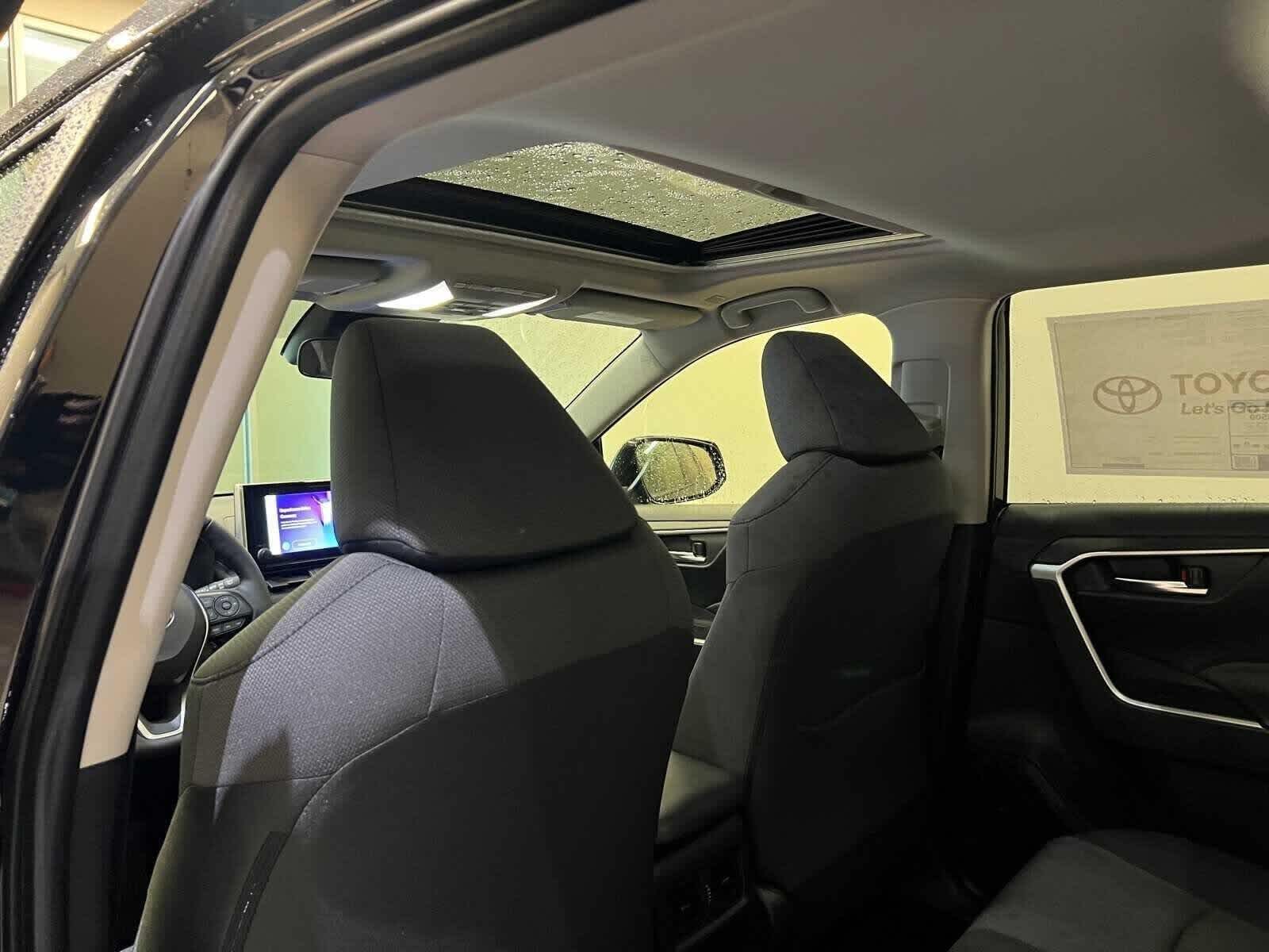 Thumbnail: 2025 Toyota RAV4 - 12