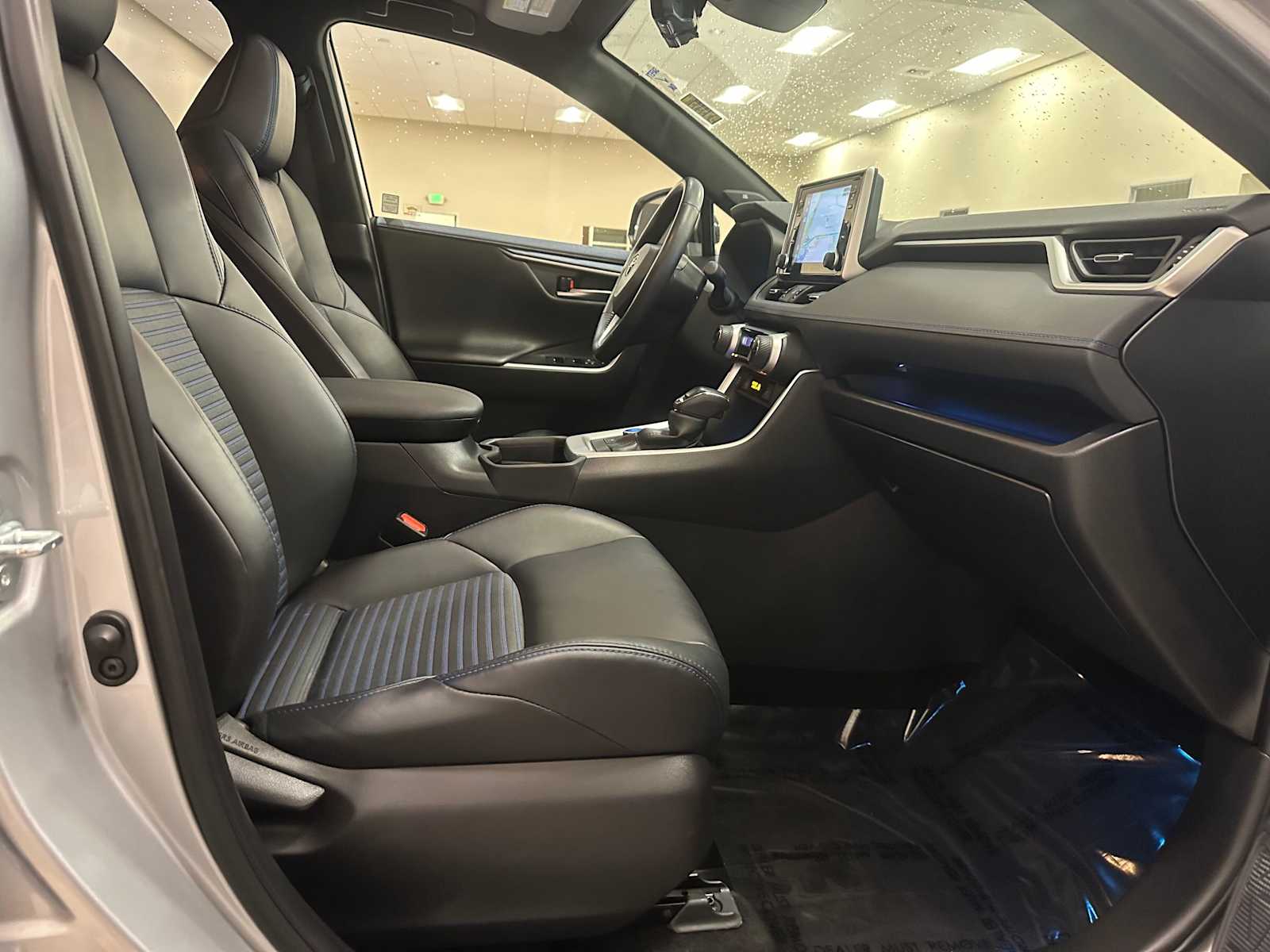 Thumbnail: 2019 Toyota RAV4 - 27