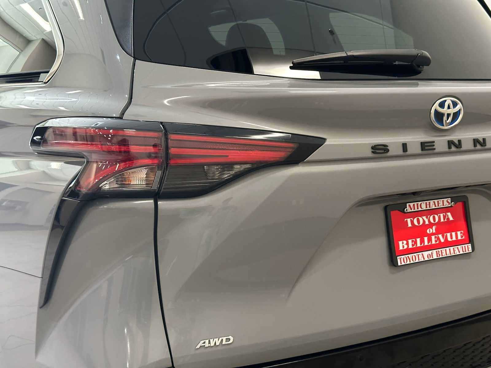 Thumbnail: 2024 Toyota Sienna - 7