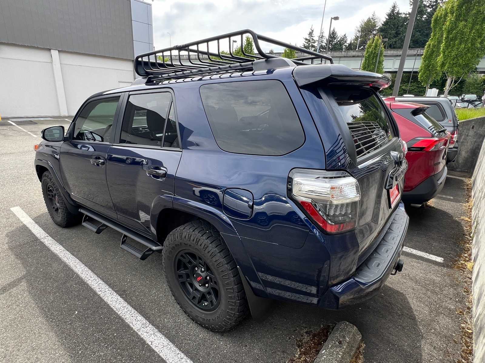 Thumbnail: 2021 Toyota 4Runner - 7