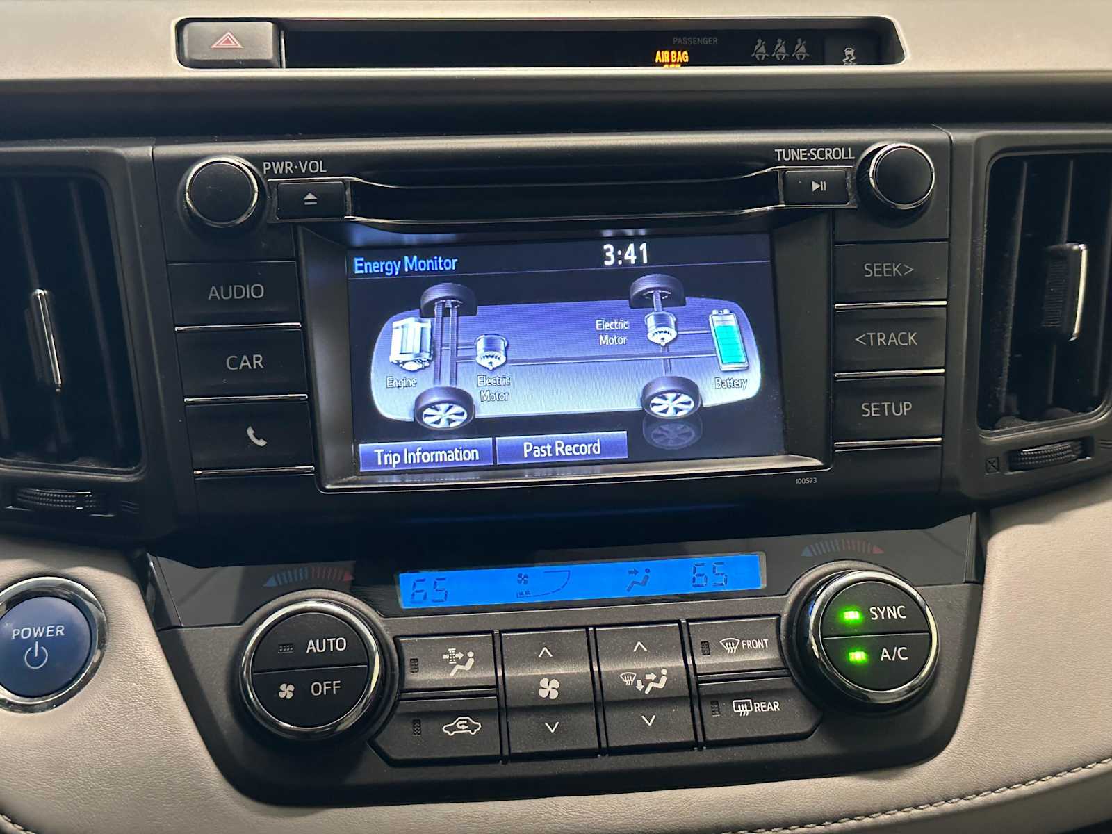 Thumbnail: 2018 Toyota RAV4 - 13