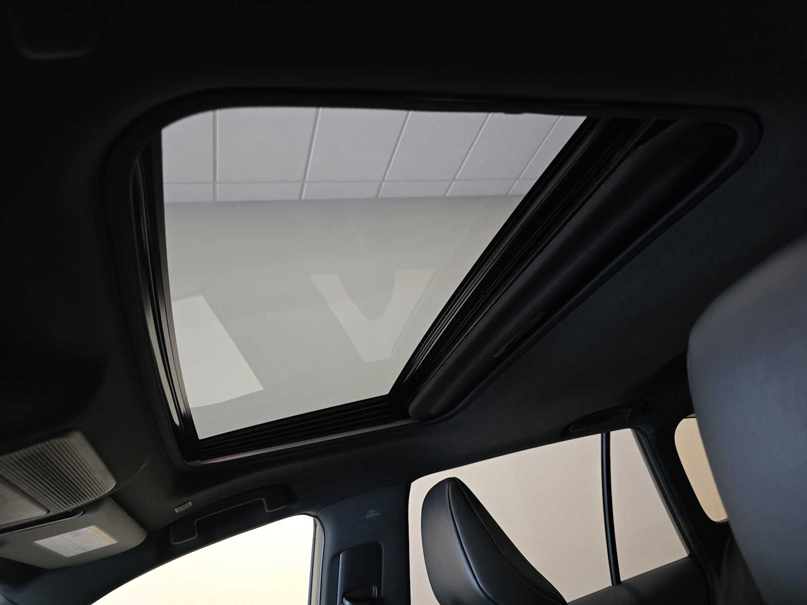 Thumbnail: 2026 Toyota RAV4 - 21