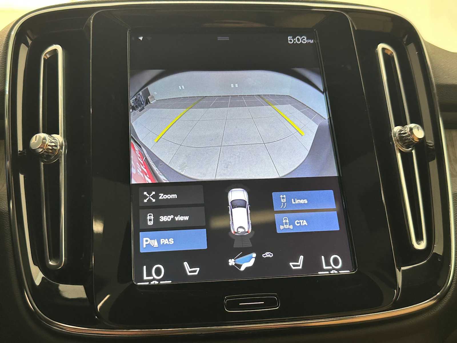 Thumbnail: 2020 Volvo XC40 - 13