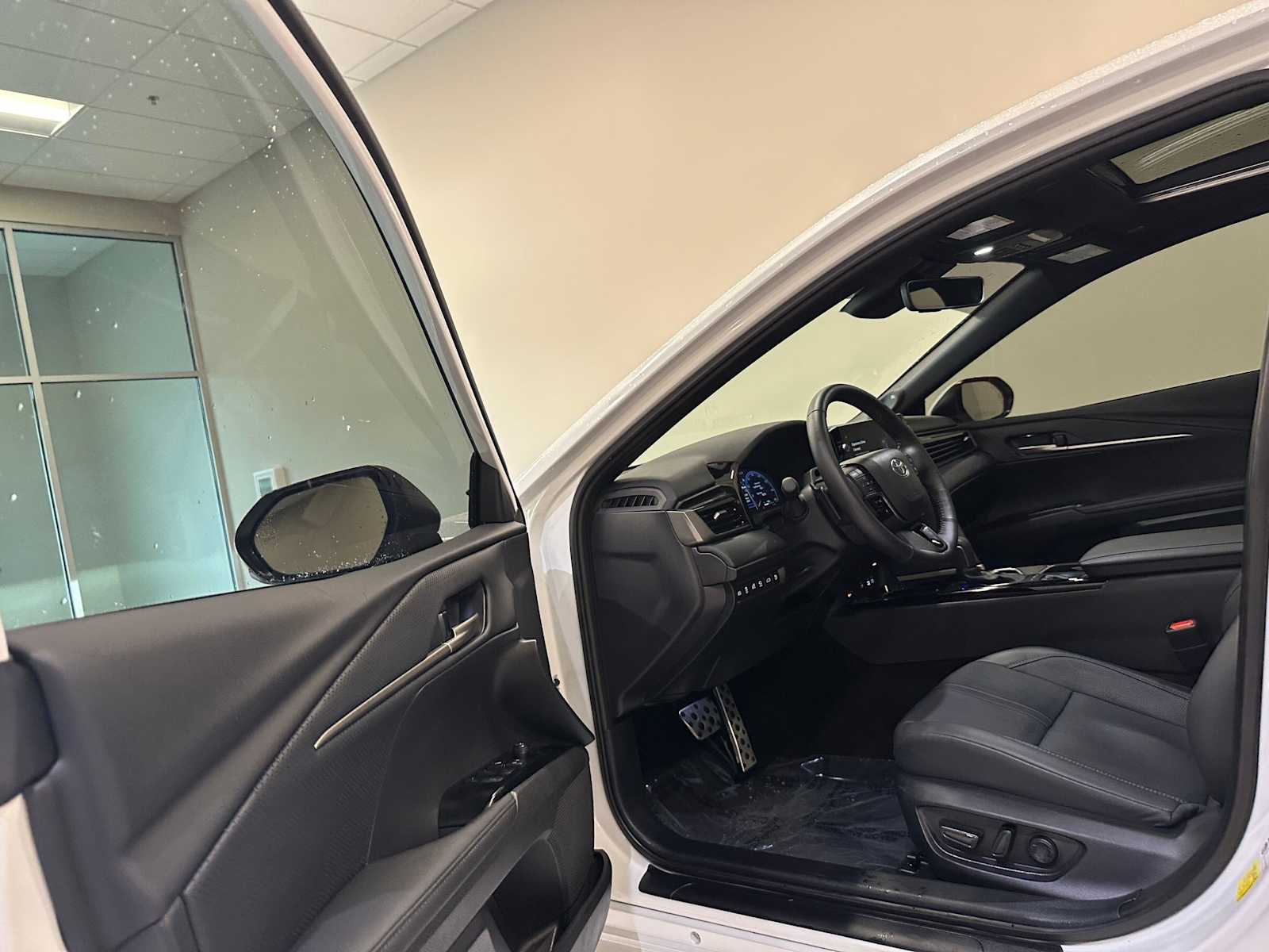 Thumbnail: 2025 Toyota Camry - 23