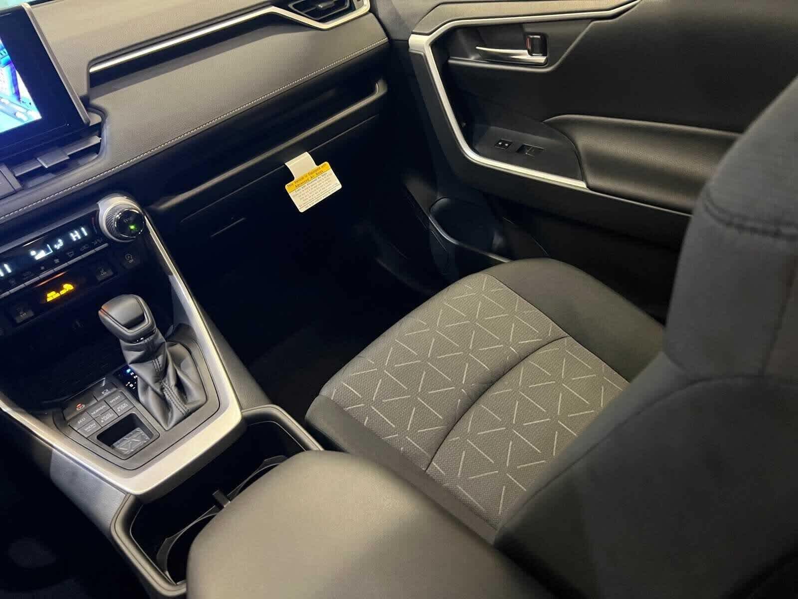 Thumbnail: 2025 Toyota RAV4 - 11