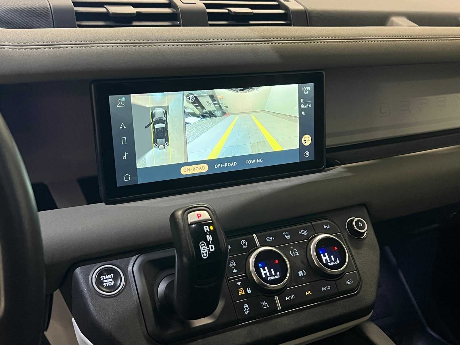 Thumbnail: 2020 Land Rover Defender - 24