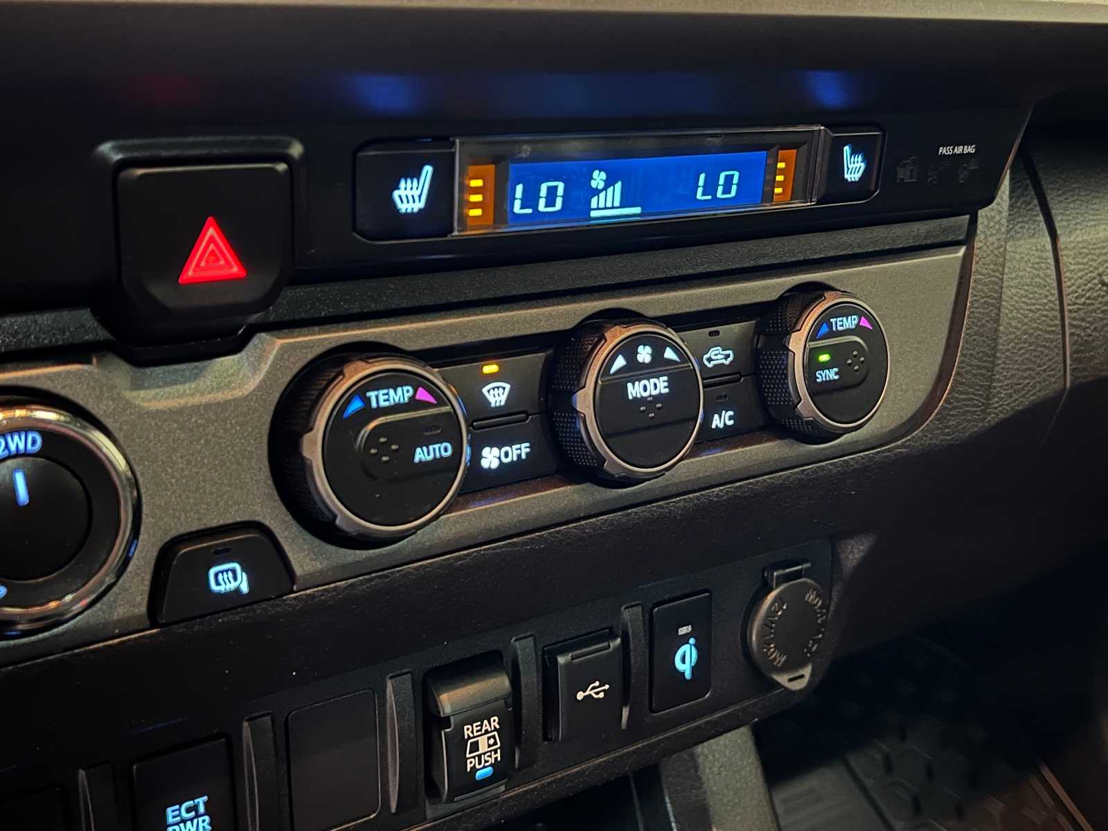 Thumbnail: 2020 Toyota Tacoma - 27