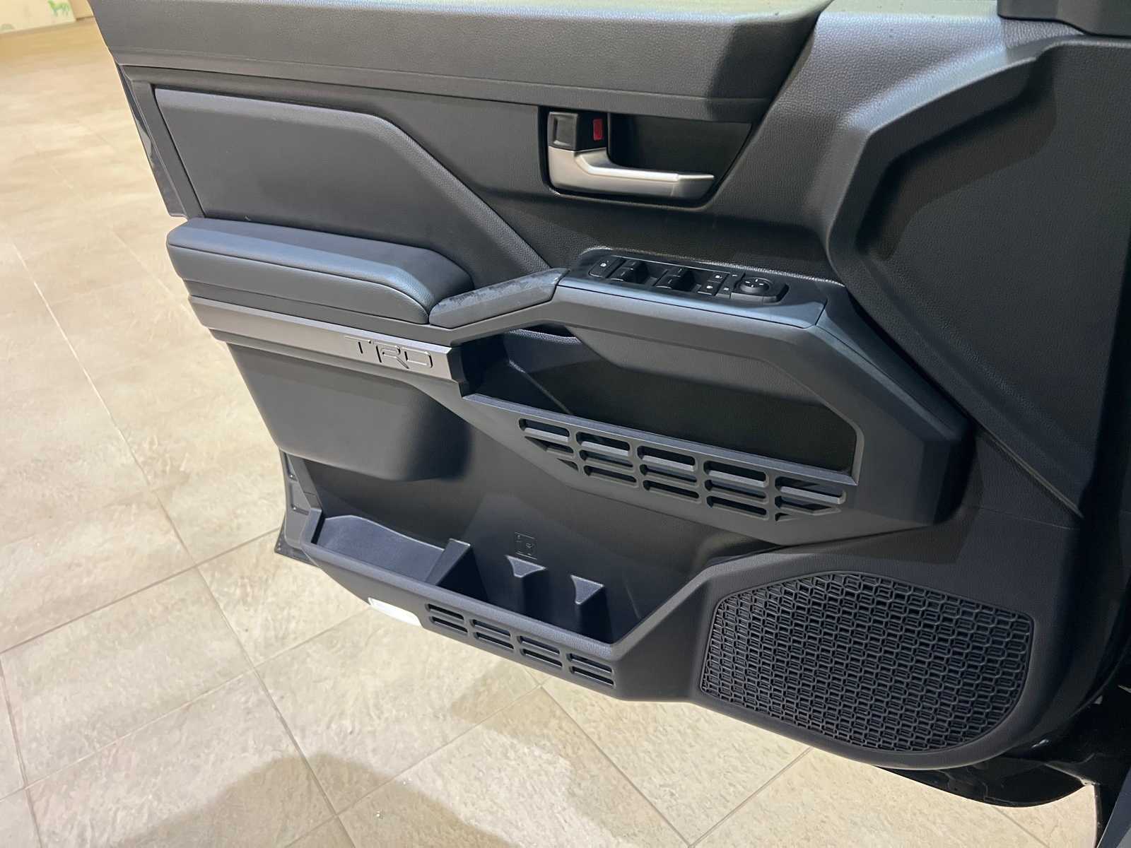 Thumbnail: 2025 Toyota Tacoma - 18