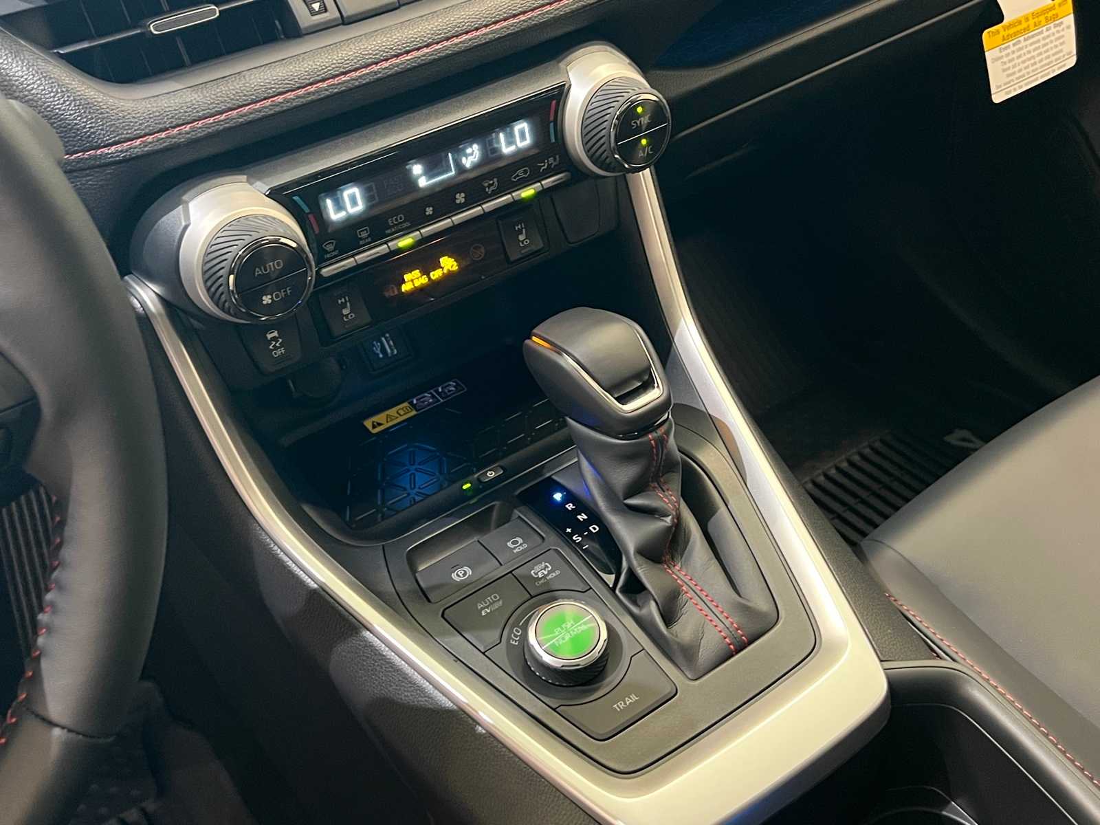 Thumbnail: 2025 Toyota RAV4 - 23