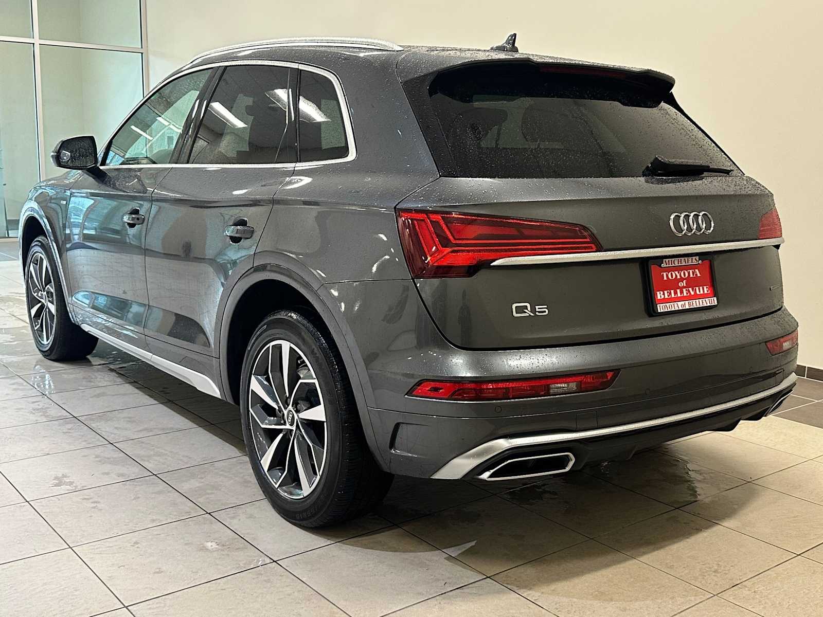 Thumbnail: 2022 Audi Q5 - 4