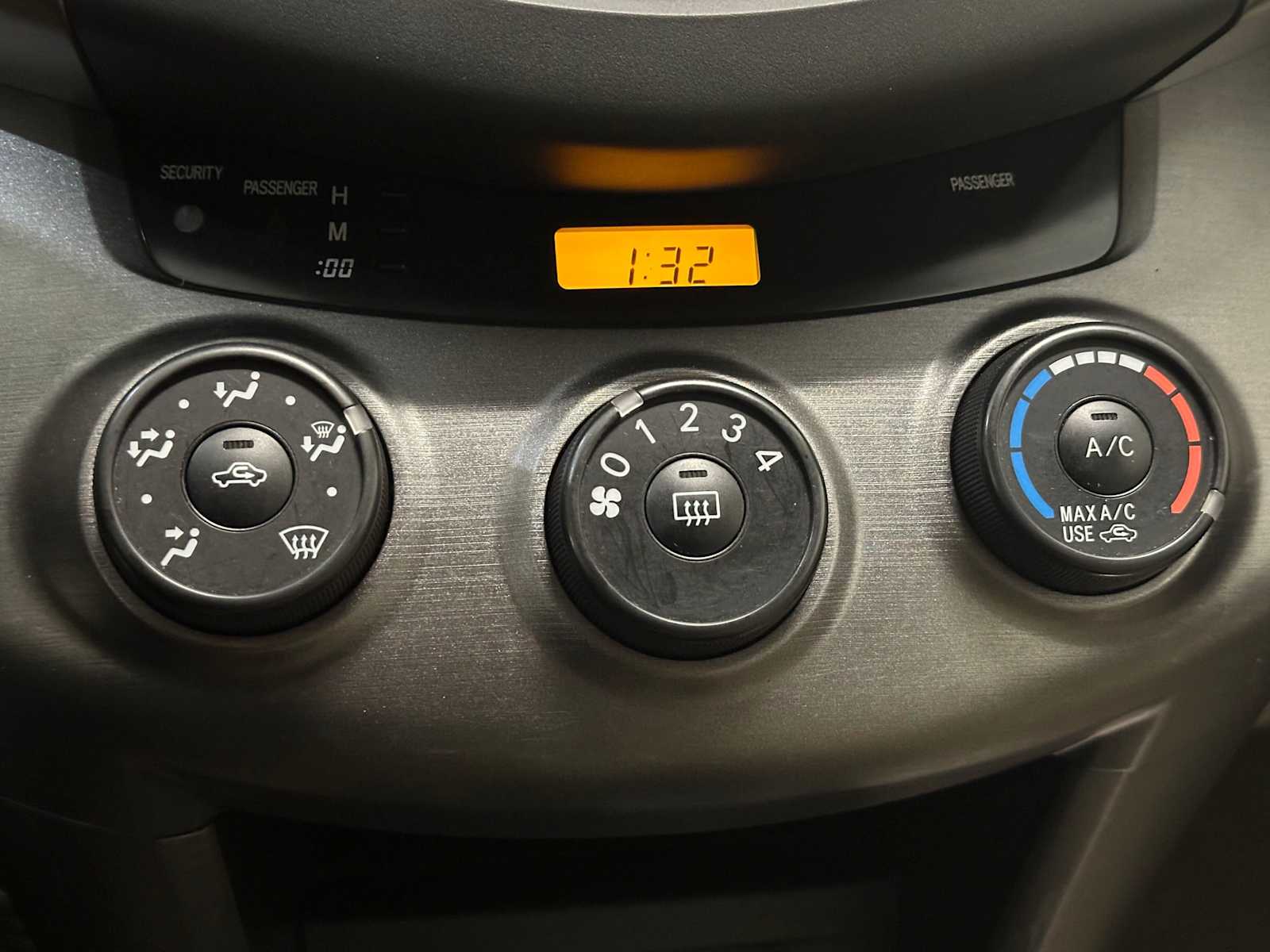 Thumbnail: 2009 Toyota RAV4 - 14