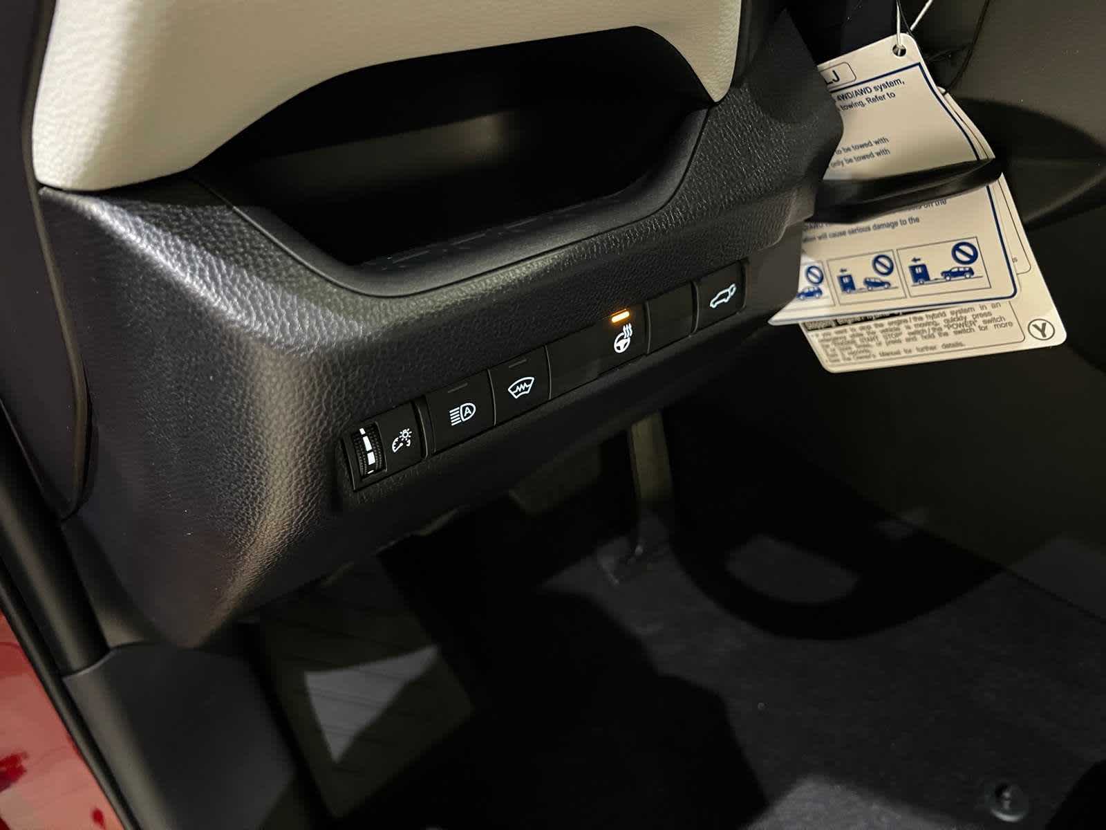 Thumbnail: 2025 Toyota RAV4 - 18