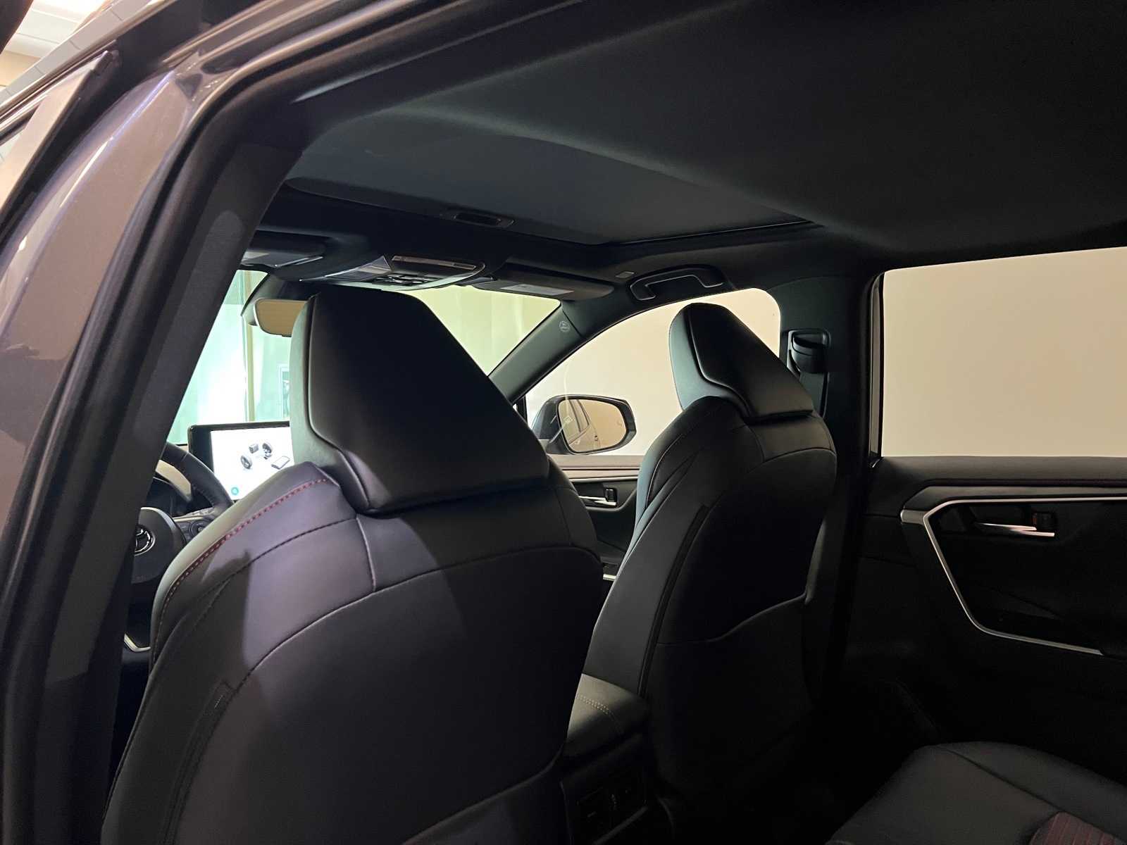 Thumbnail: 2025 Toyota RAV4 - 12