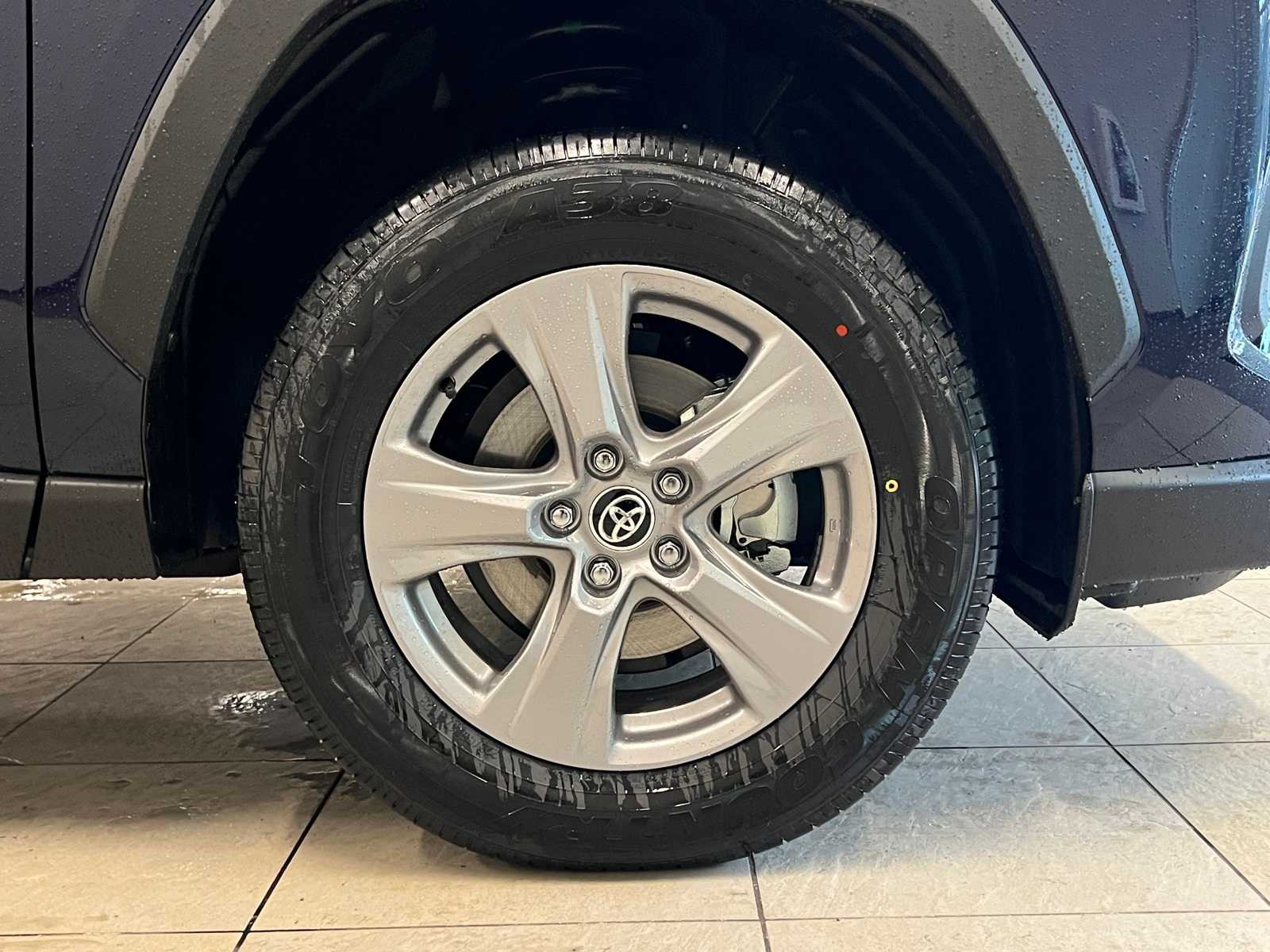 Thumbnail: 2025 Toyota RAV4 - 9