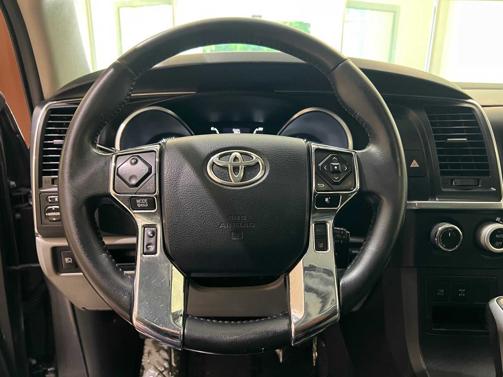 Thumbnail: 2018 Toyota Sequoia - 20