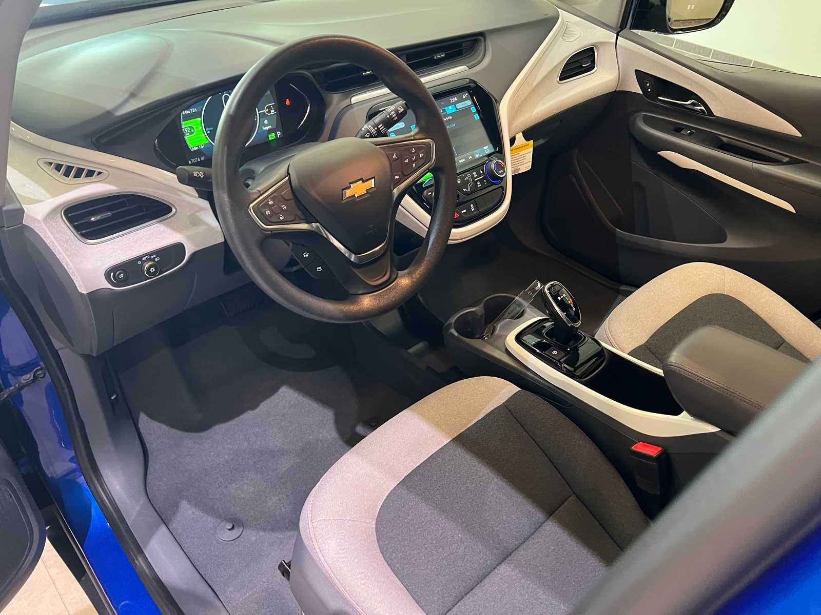 Thumbnail: 2019 Chevrolet Bolt EV - 2