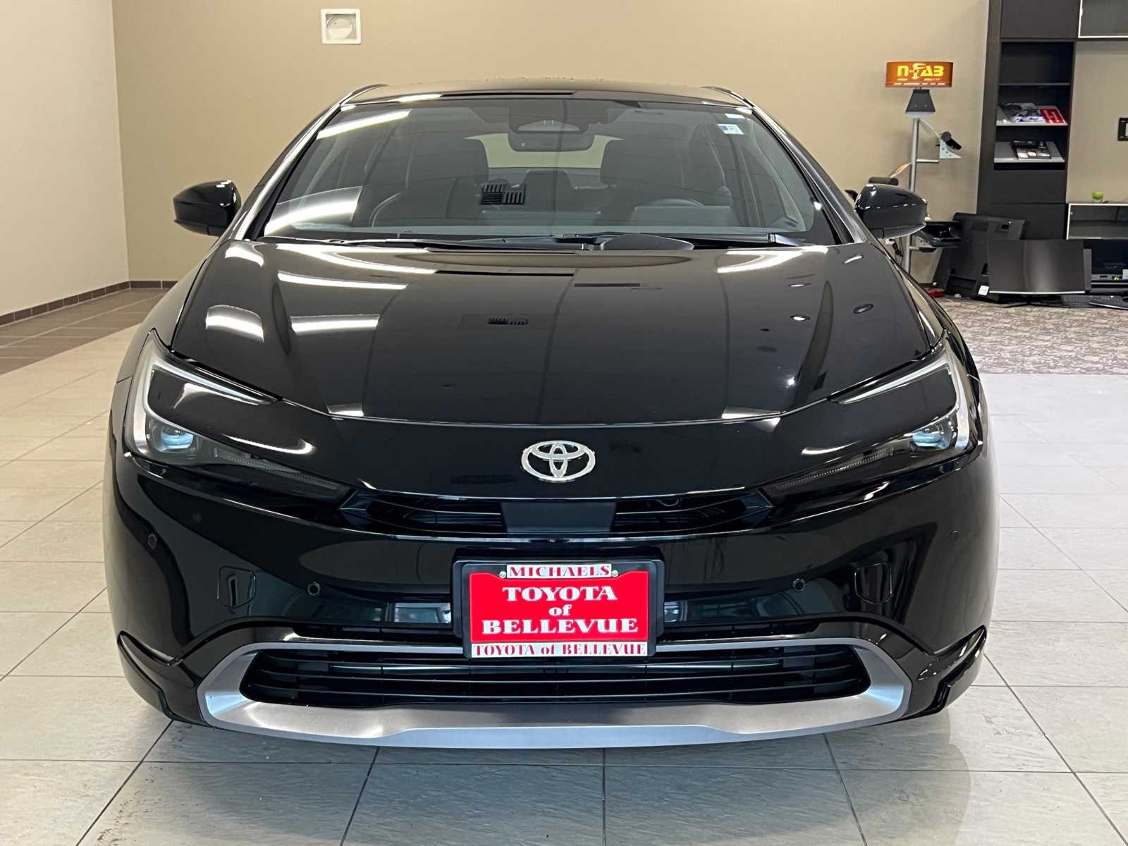 Thumbnail: 2024 Toyota Prius - 8