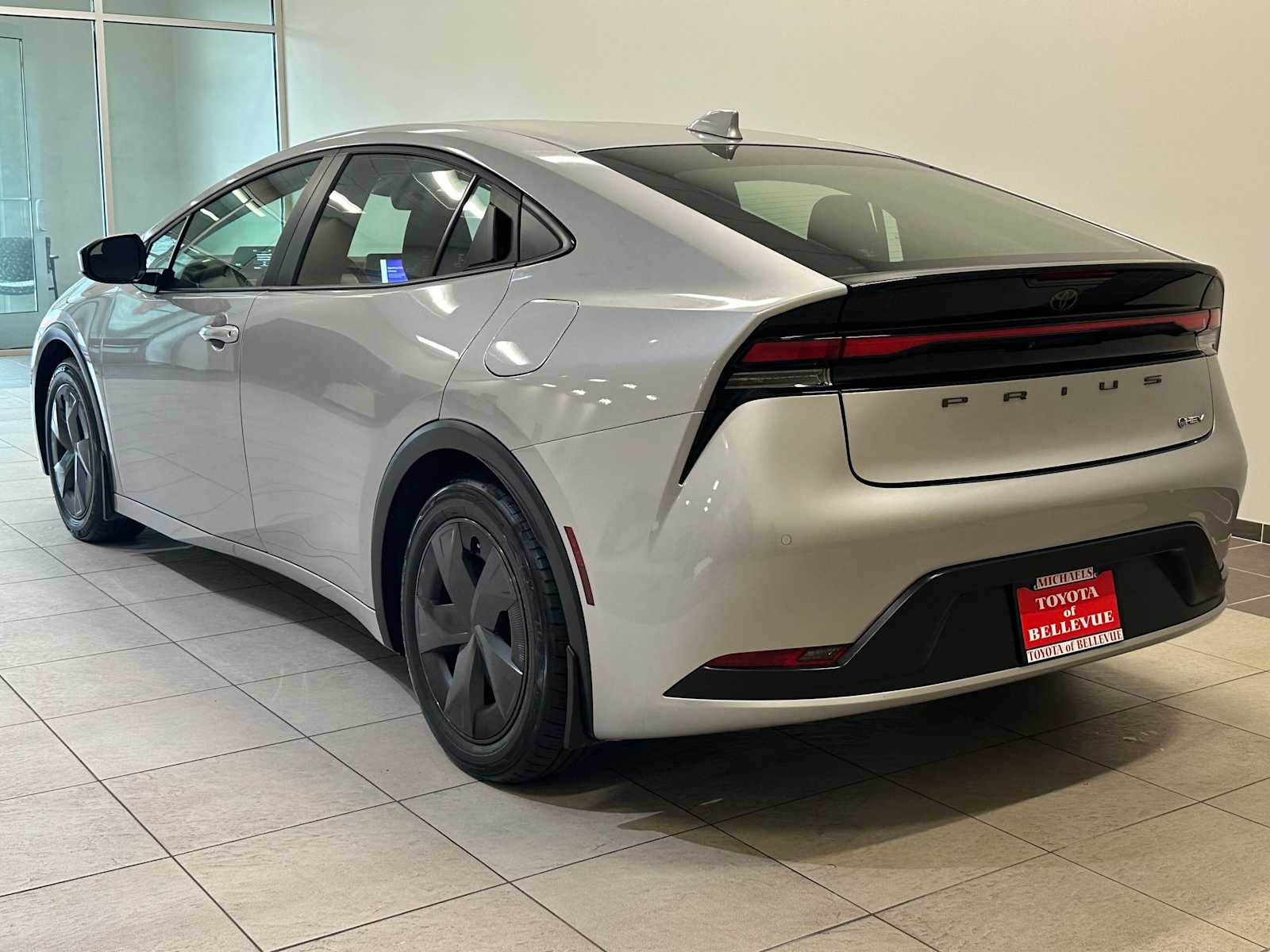 Thumbnail: 2024 Toyota Prius - 4