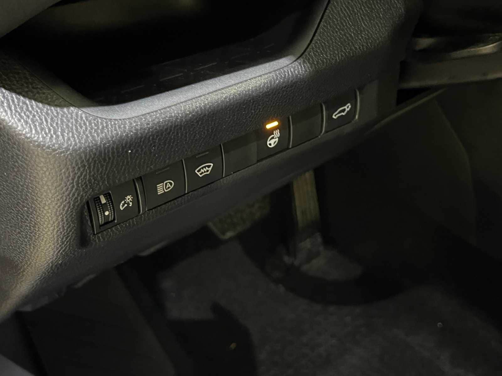 Thumbnail: 2024 Toyota RAV4 - 16