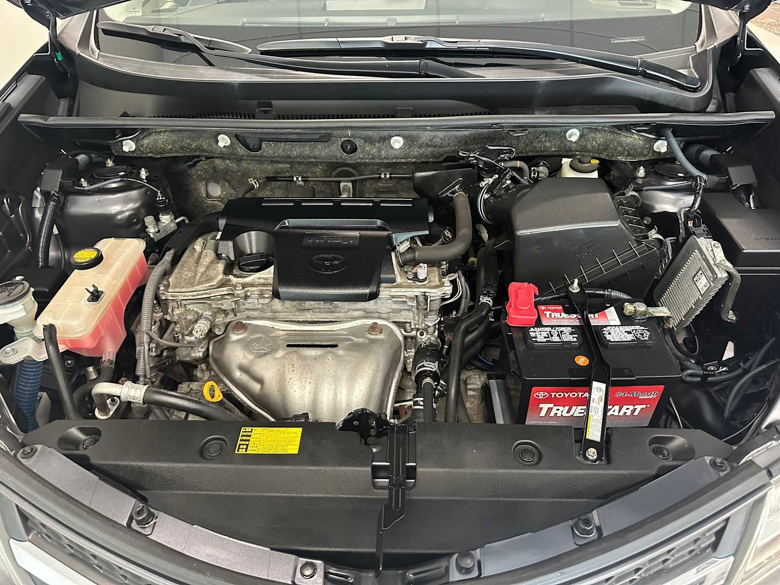 Thumbnail: 2014 Toyota RAV4 - 9