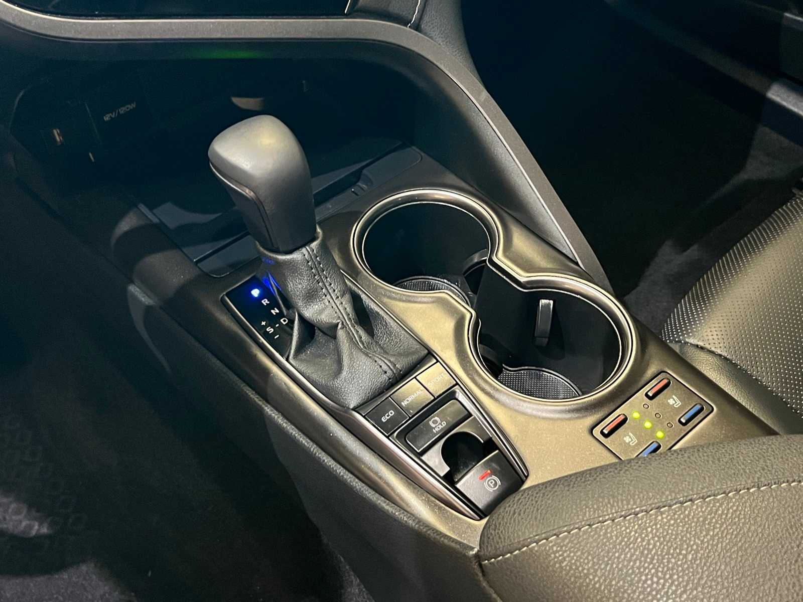 Thumbnail: 2024 Toyota Camry - 22