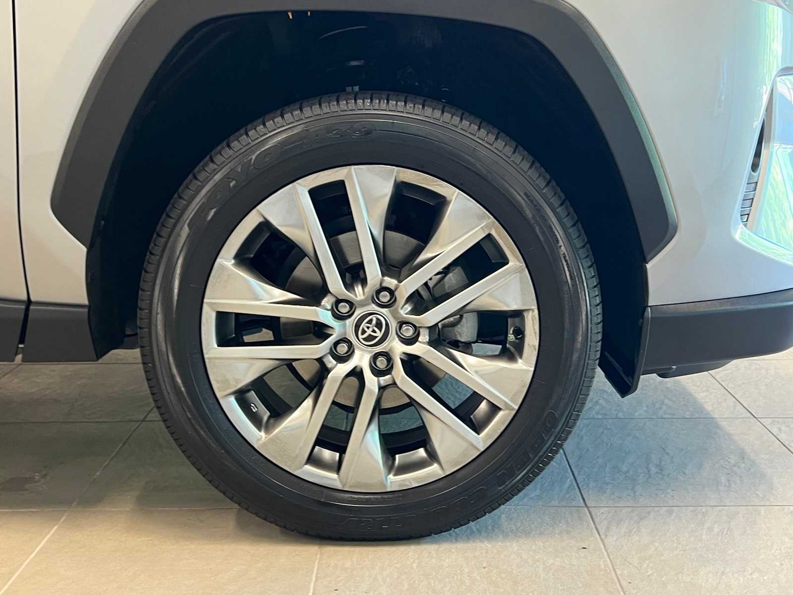 Thumbnail: 2021 Toyota RAV4 - 7