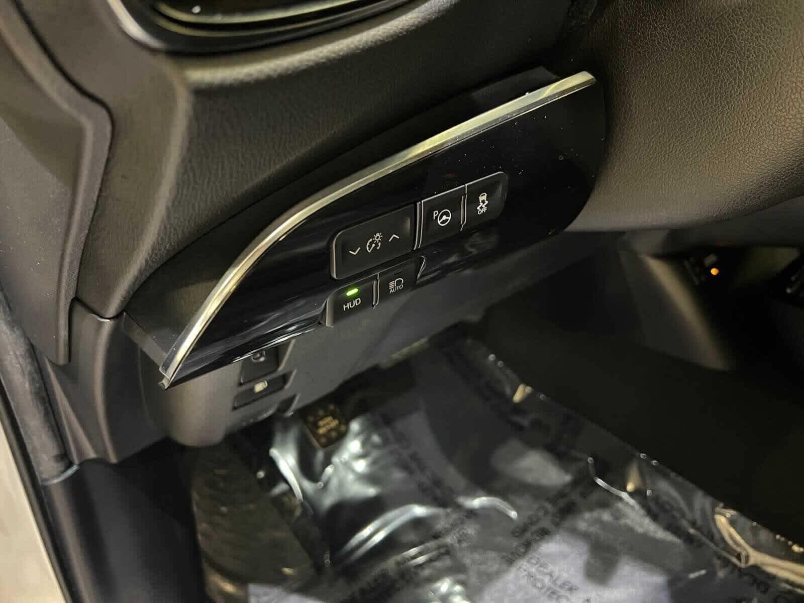 Thumbnail: 2018 Toyota Prius Prime - 16