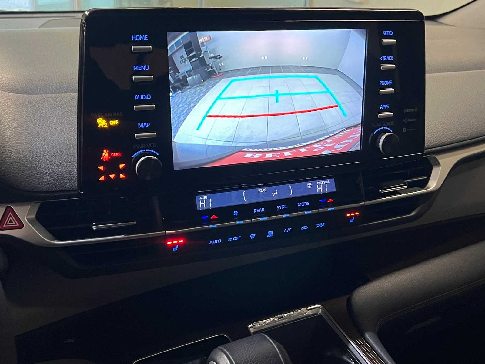 Thumbnail: 2021 Toyota Sienna - 26