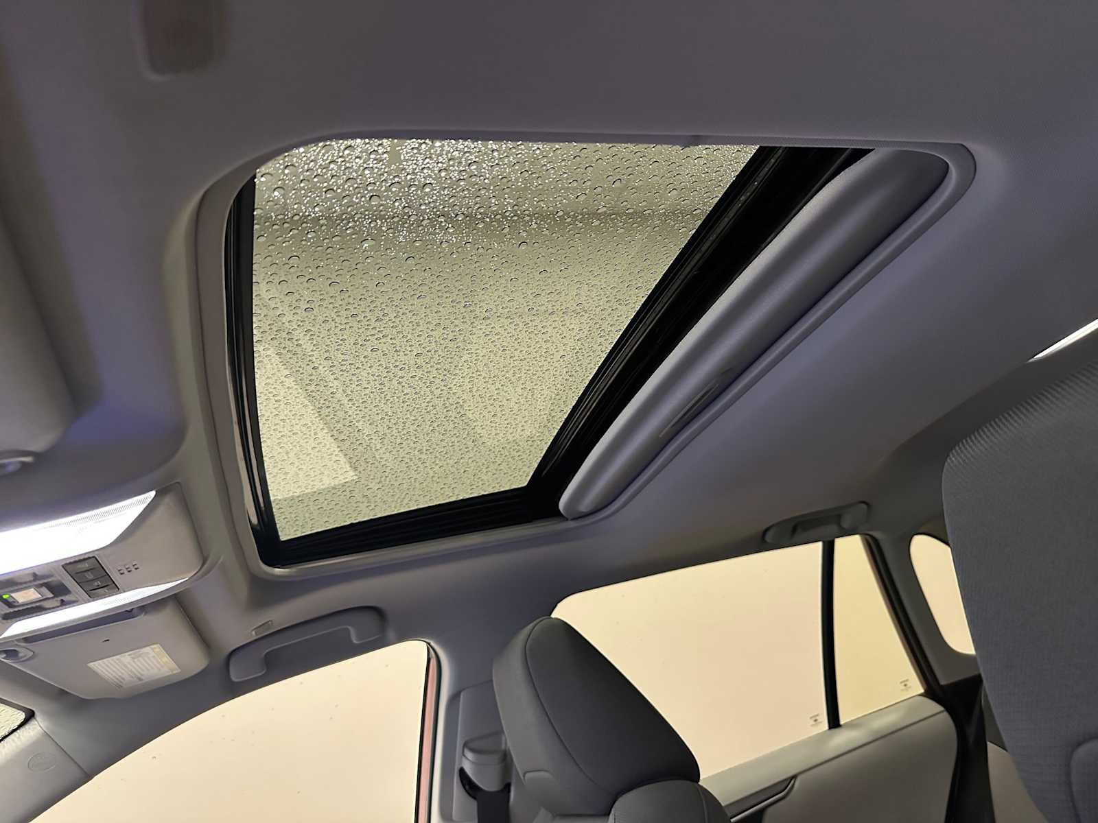 Thumbnail: 2025 Toyota RAV4 - 21