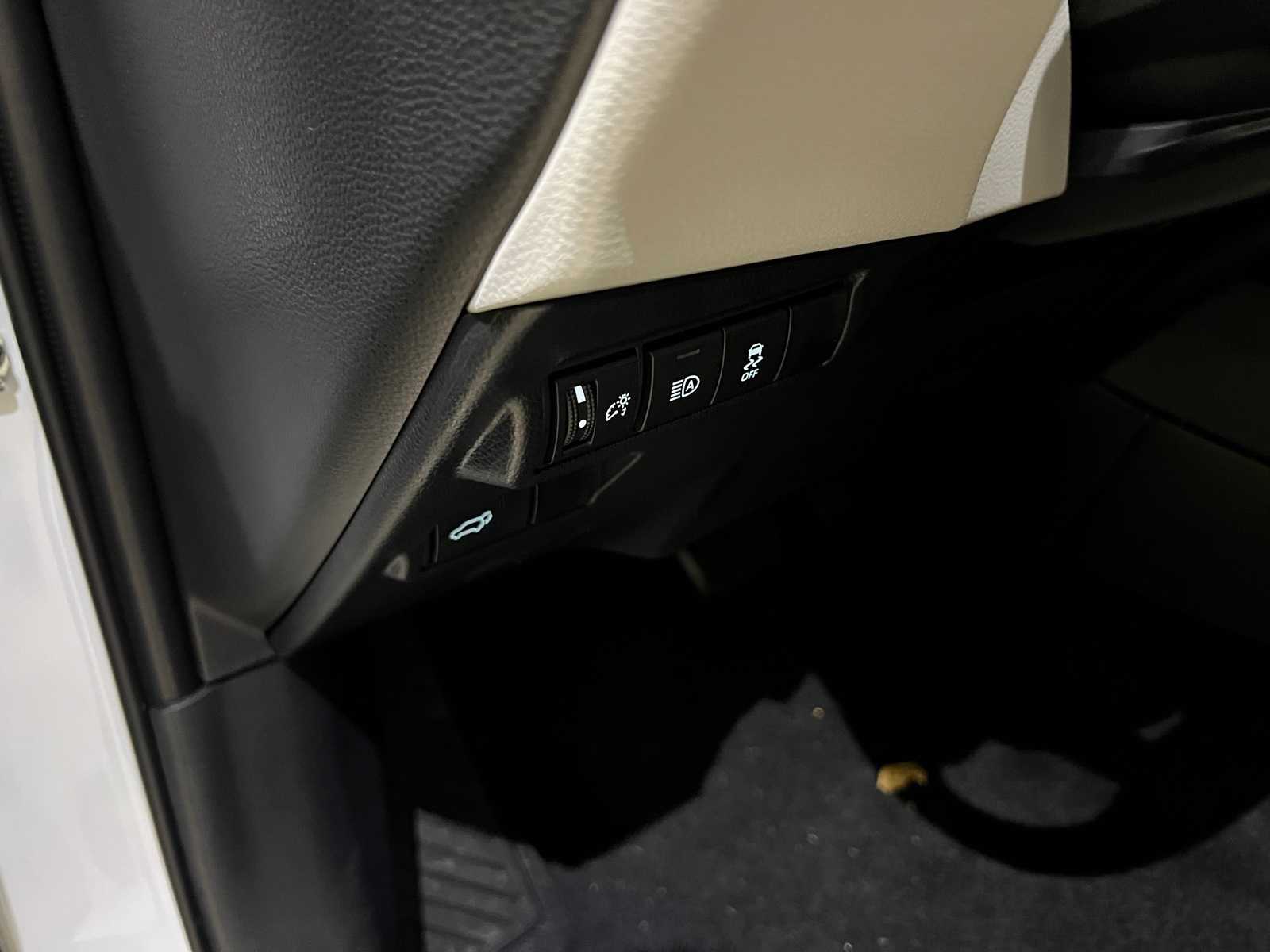 Thumbnail: 2026 Toyota Corolla Cross - 16