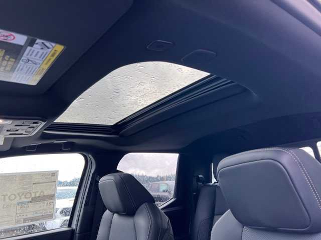 Thumbnail: 2024 Toyota Tacoma - 18