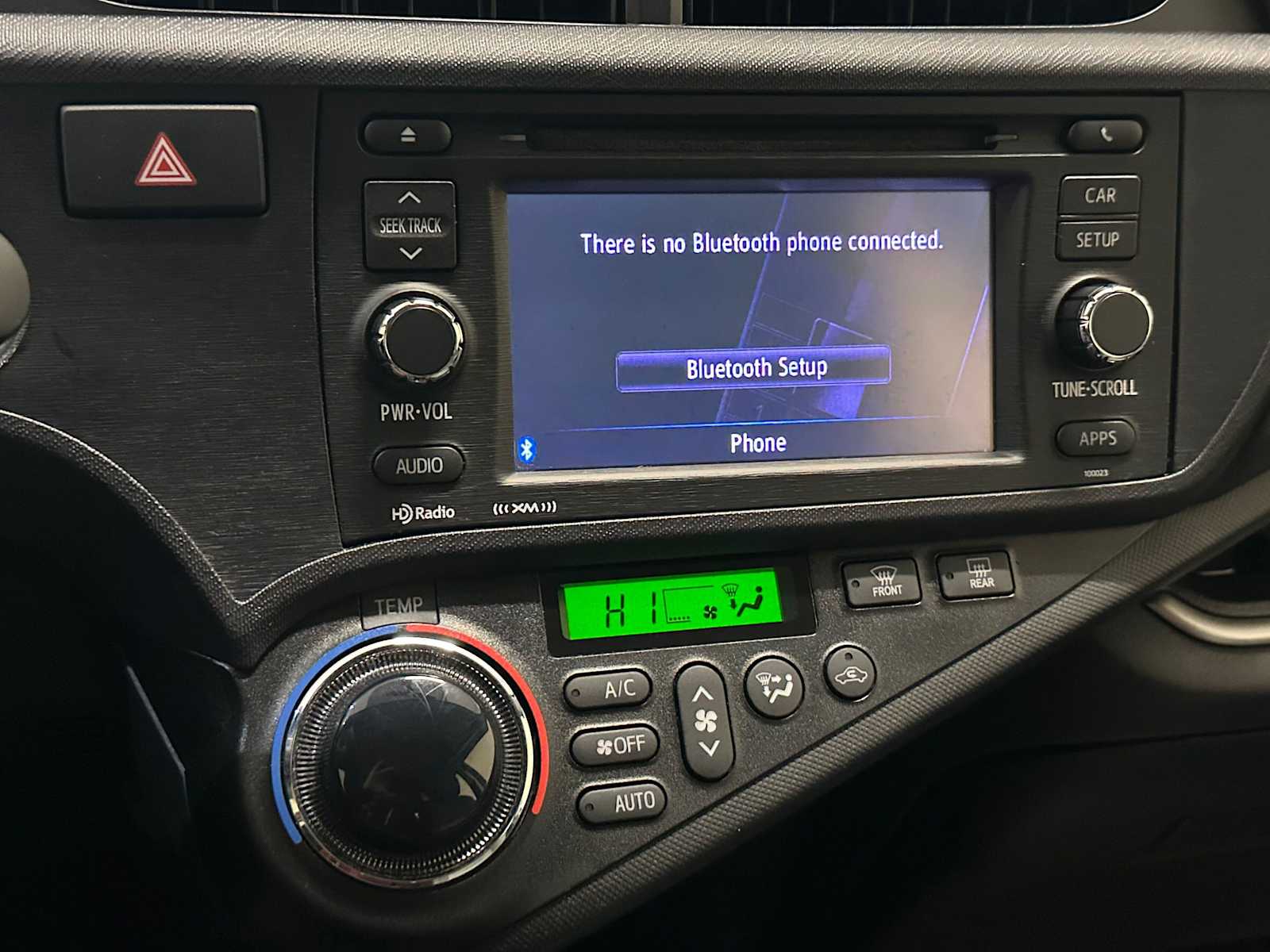 Thumbnail: 2014 Toyota Prius c - 13