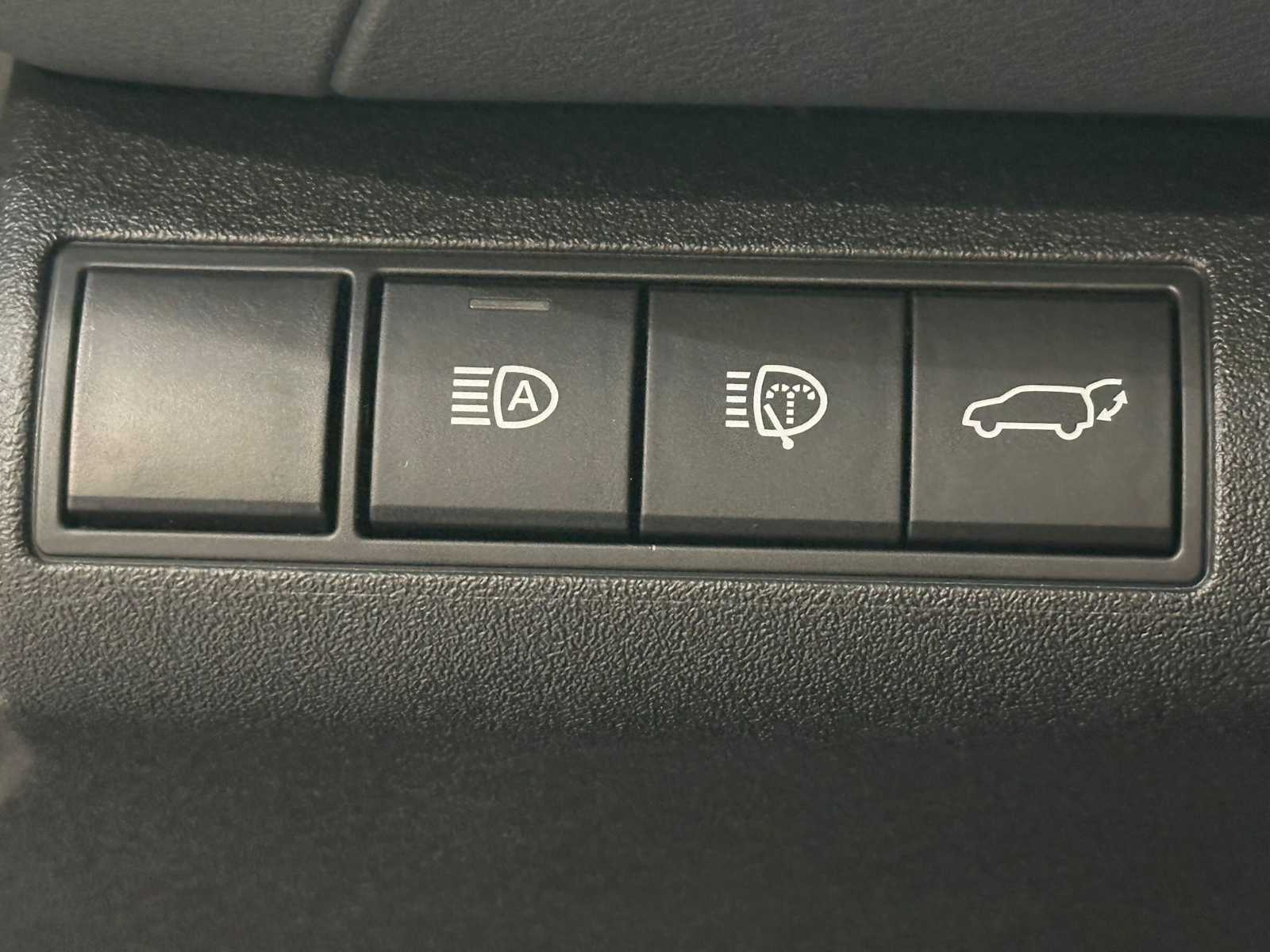 Thumbnail: 2026 Toyota C-HR - 17