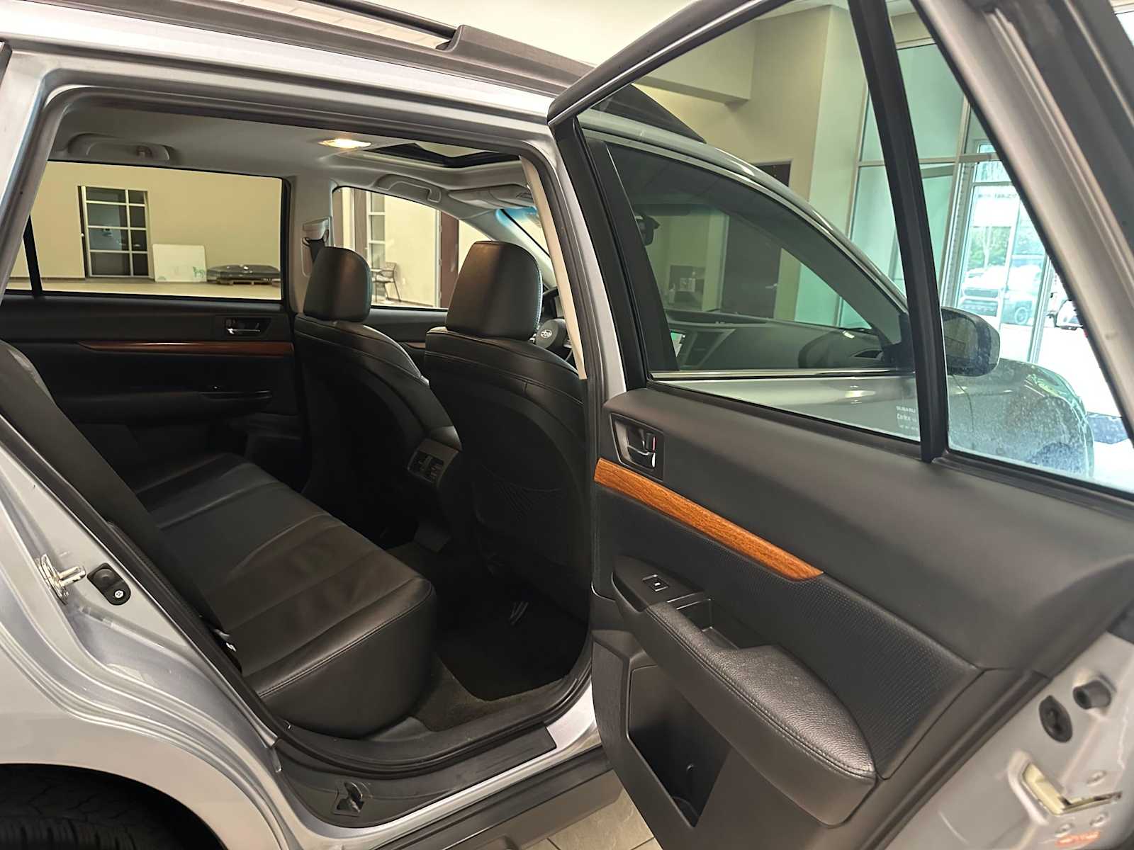 Thumbnail: 2014 Subaru Outback - 31