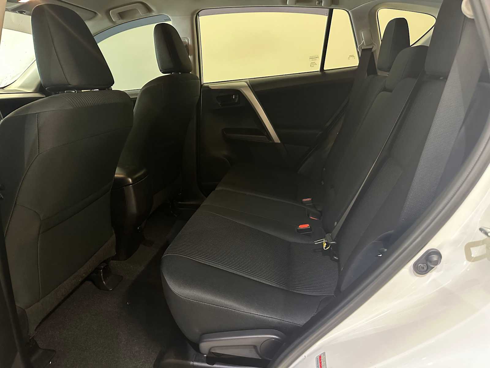 Thumbnail: 2016 Toyota RAV4 - 23