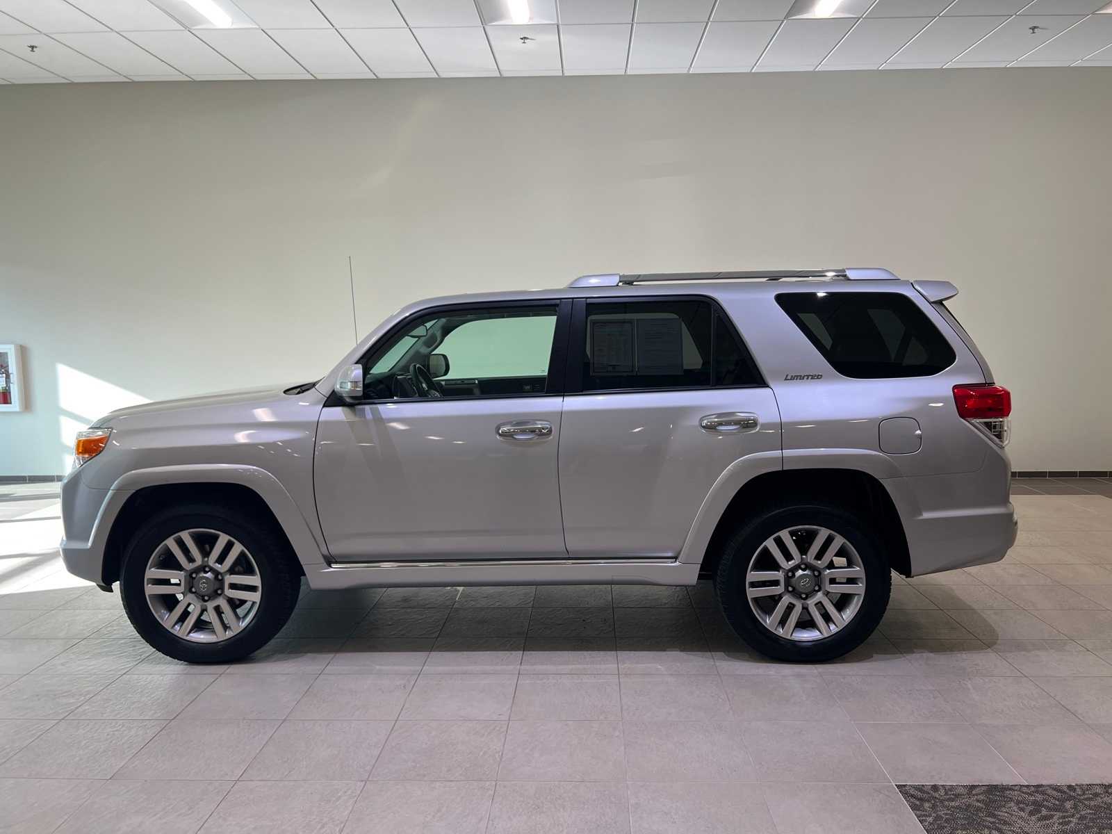 Thumbnail: 2011 Toyota 4Runner - 3