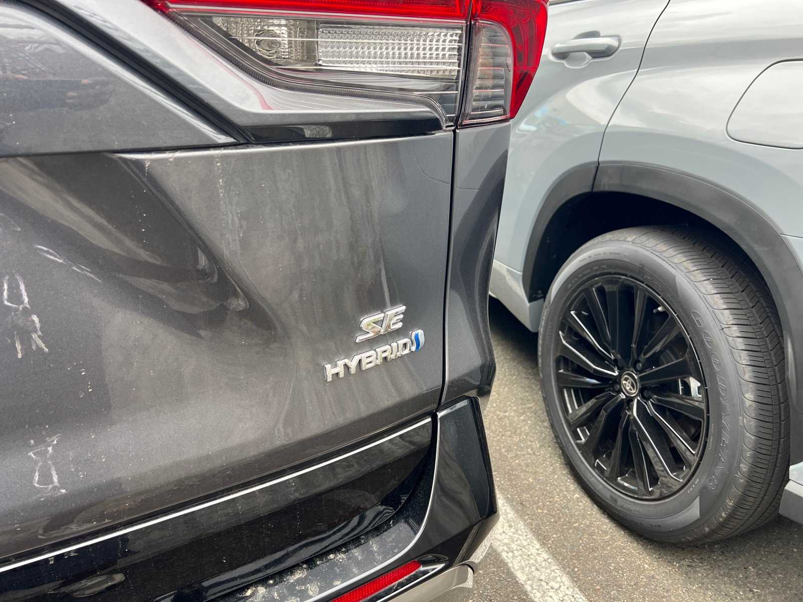 Thumbnail: 2024 Toyota RAV4 - 8