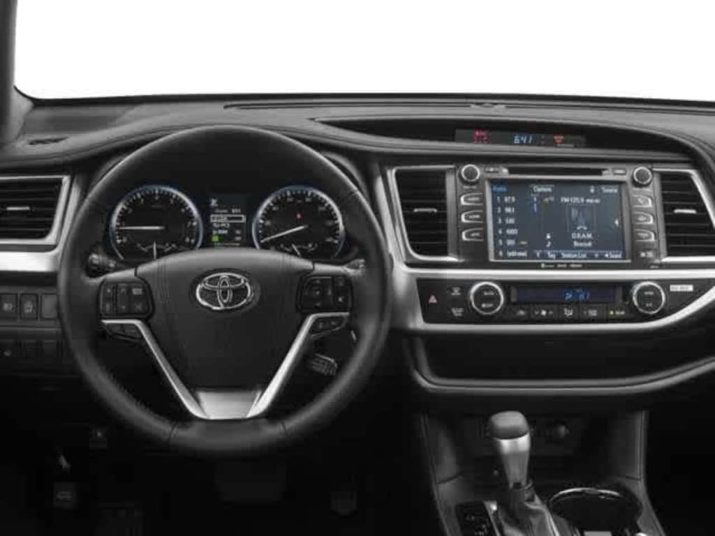 Used 2018 Toyota Highlander SE V6 SUV
