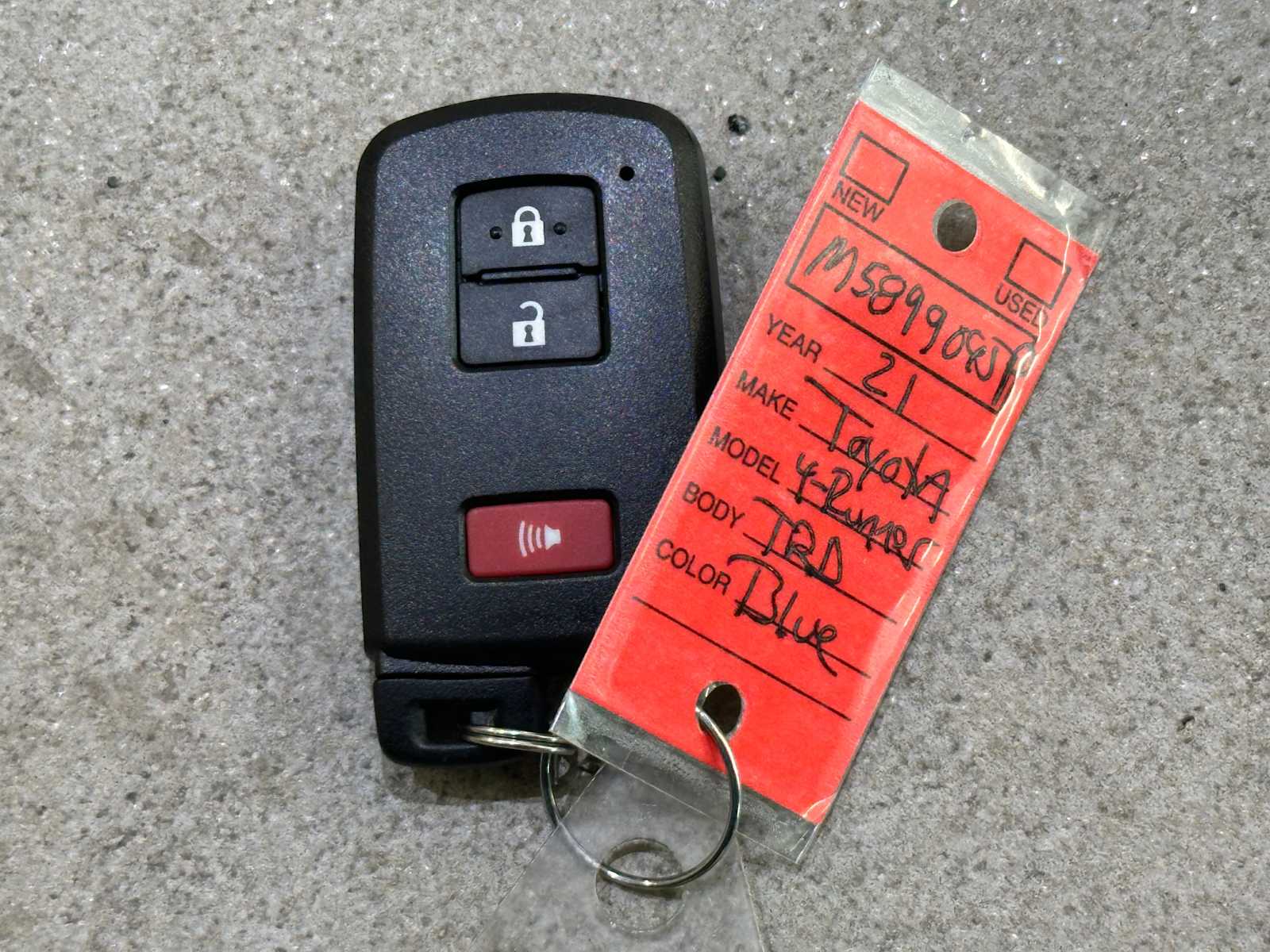 Thumbnail: 2021 Toyota 4Runner - 35