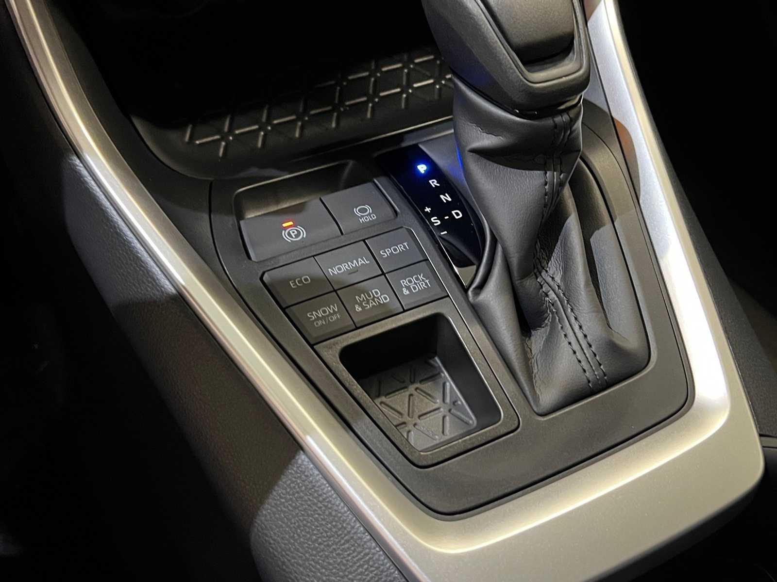 Thumbnail: 2025 Toyota RAV4 - 25