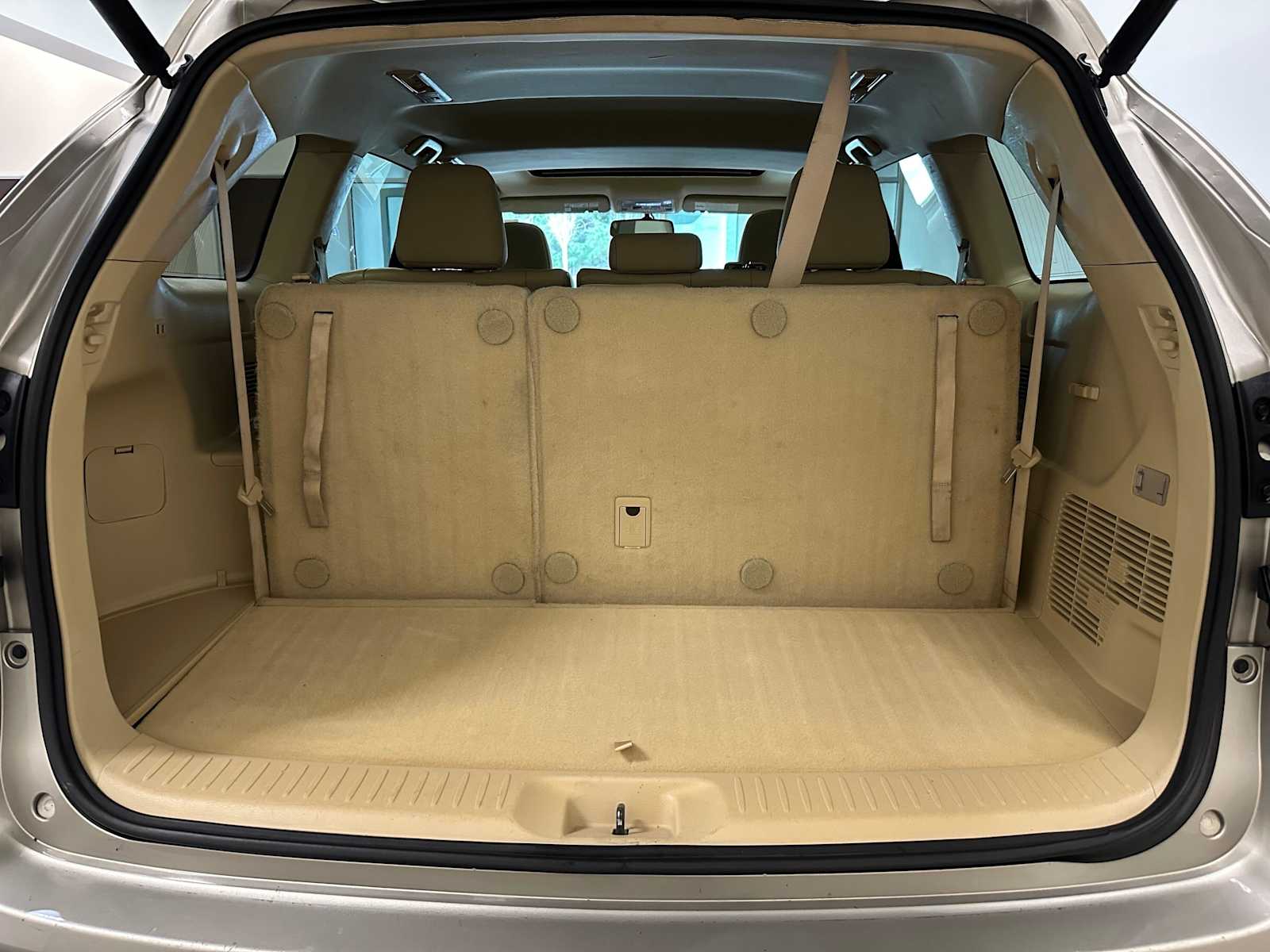 Thumbnail: 2015 Toyota Highlander - 34