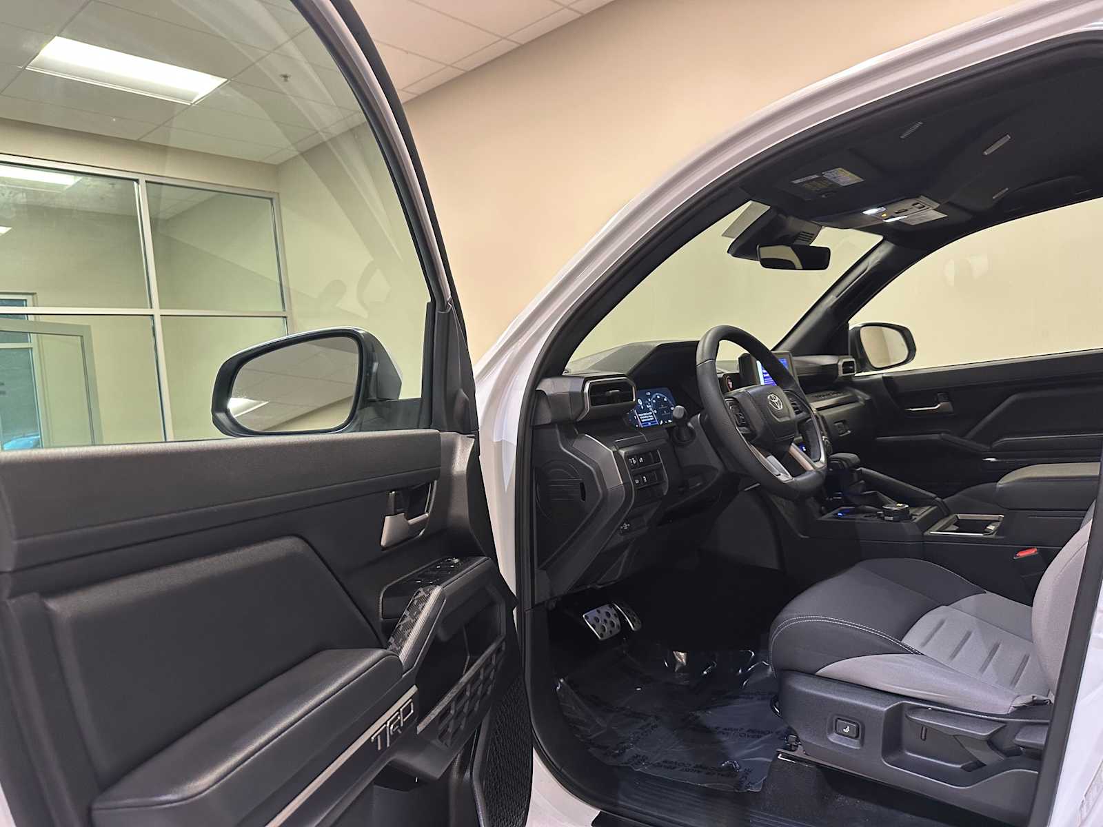 Thumbnail: 2024 Toyota Tacoma - 22