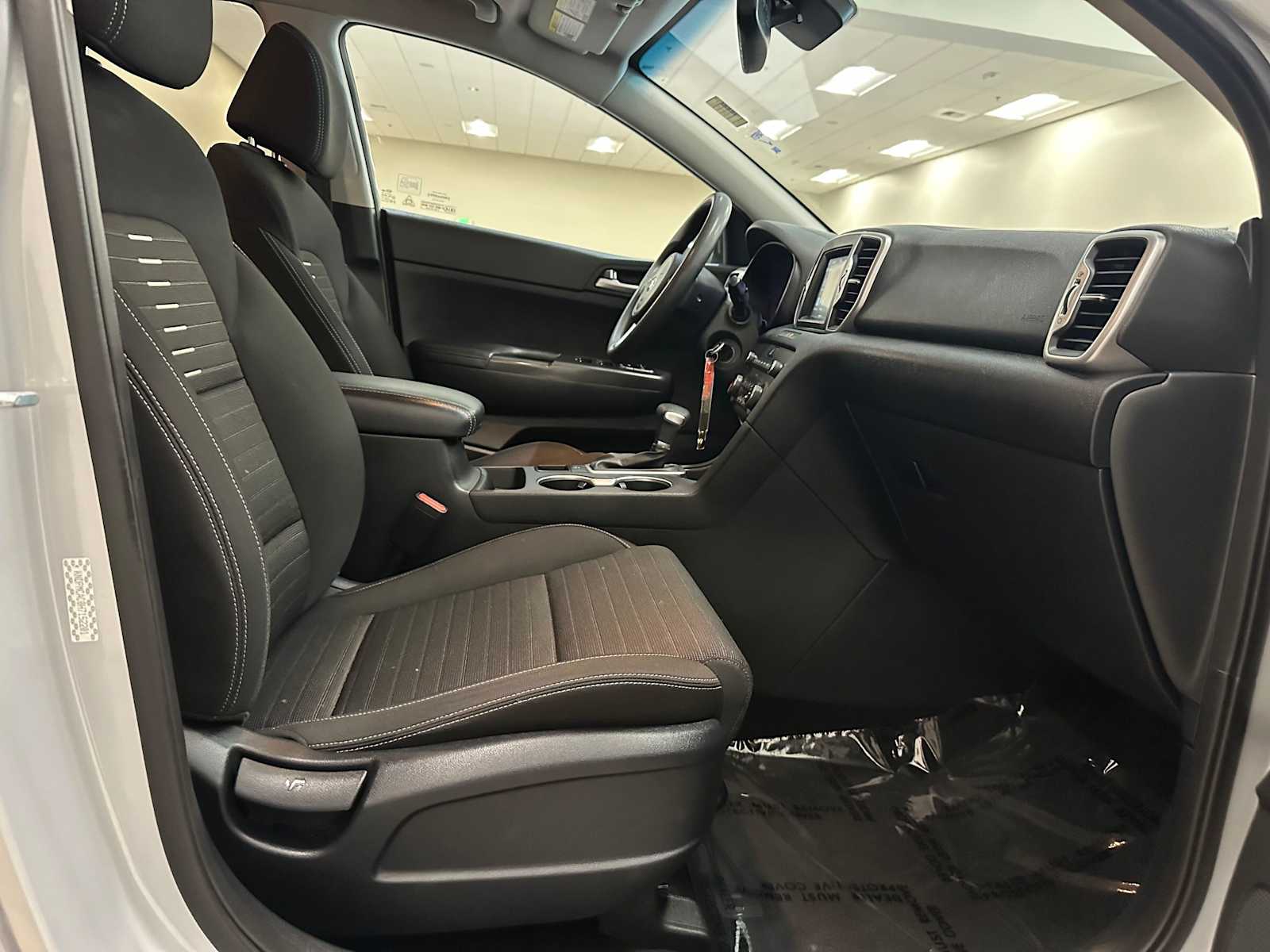 Thumbnail: 2017 Kia Sportage - 26