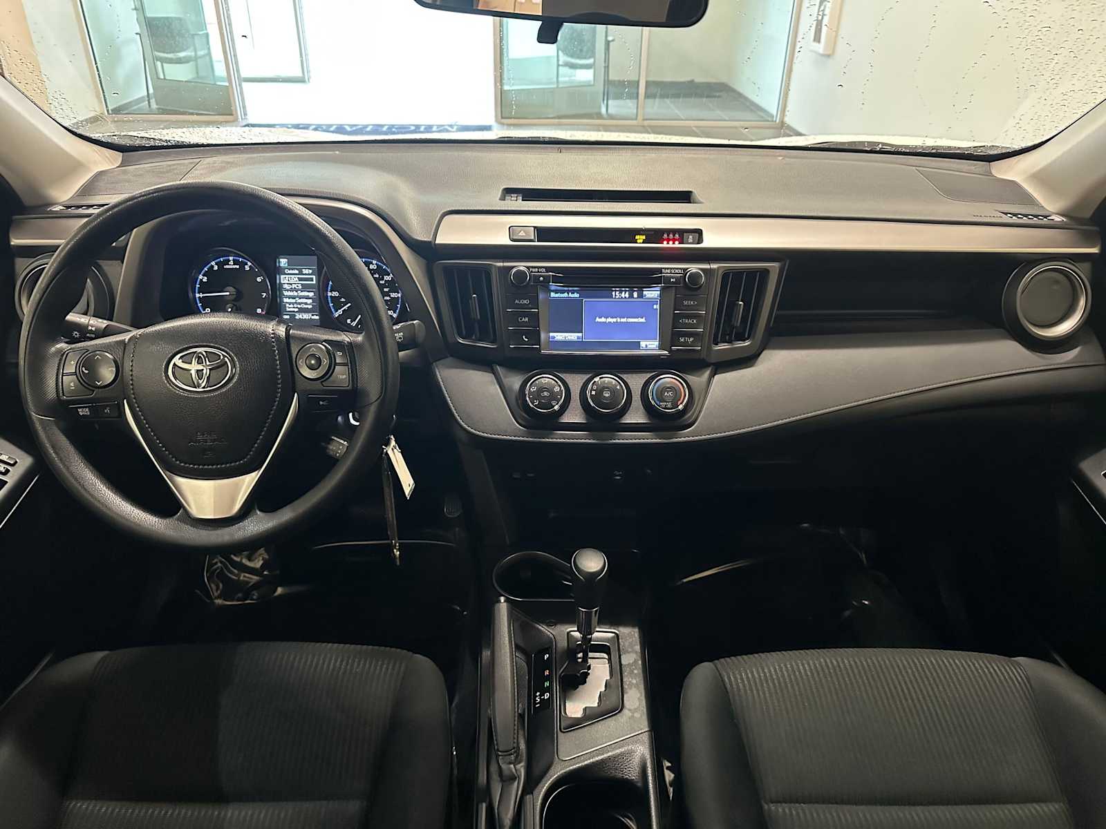 Thumbnail: 2018 Toyota RAV4 - 10