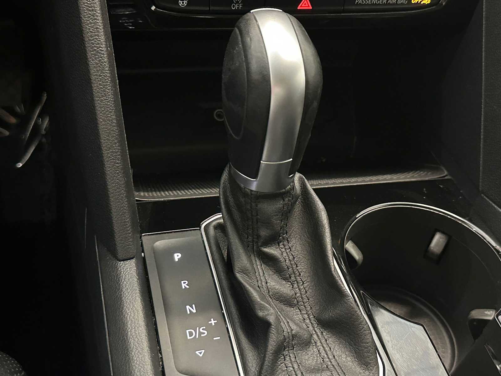 Thumbnail: 2019 Volkswagen Atlas - 16