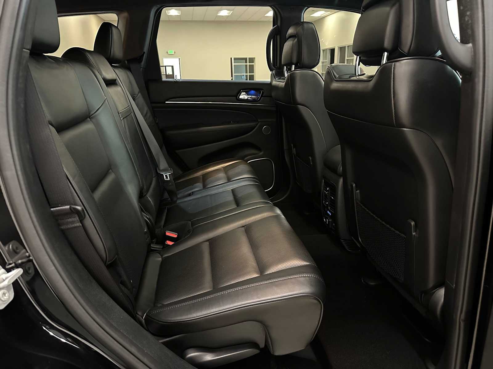 Thumbnail: 2020 Jeep Grand Cherokee - 27