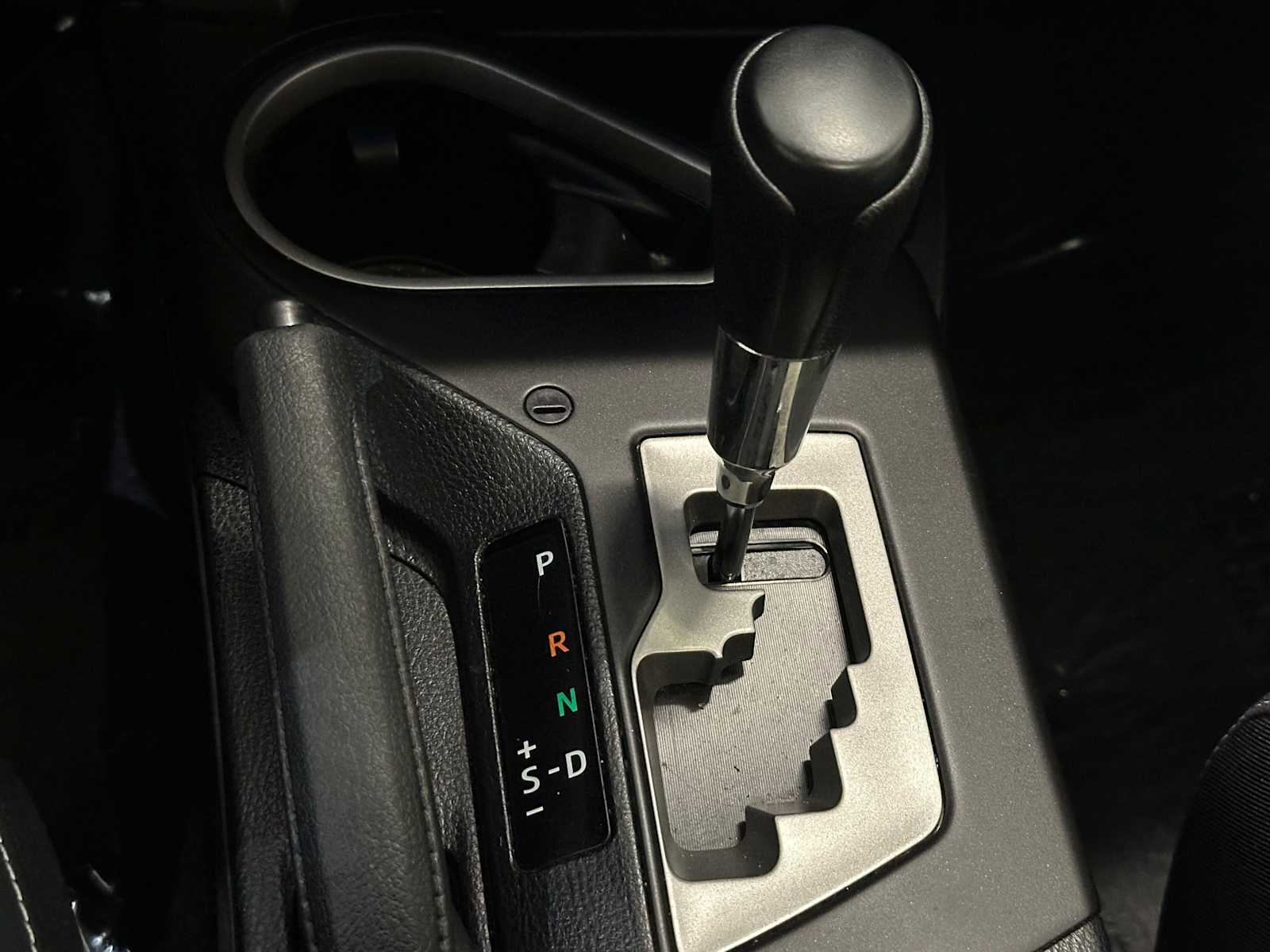 Thumbnail: 2016 Toyota RAV4 - 15