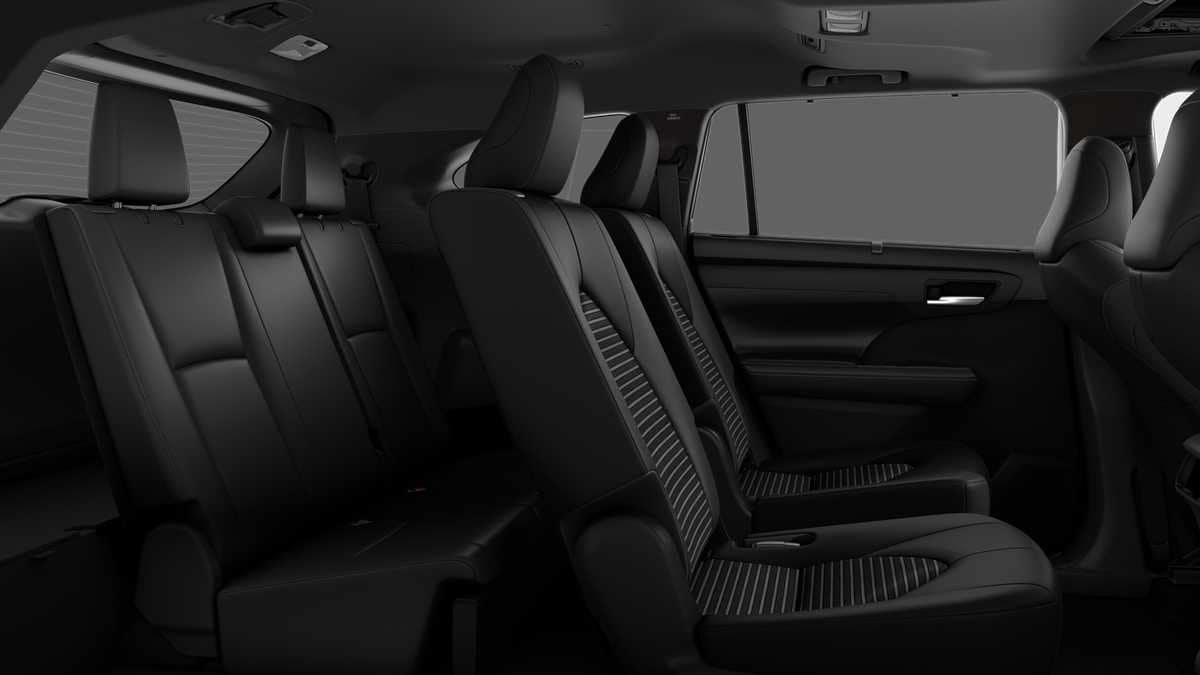 Thumbnail: 2026 Toyota Highlander - 21