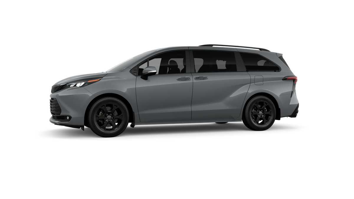 Thumbnail: 2026 Toyota Sienna - 3
