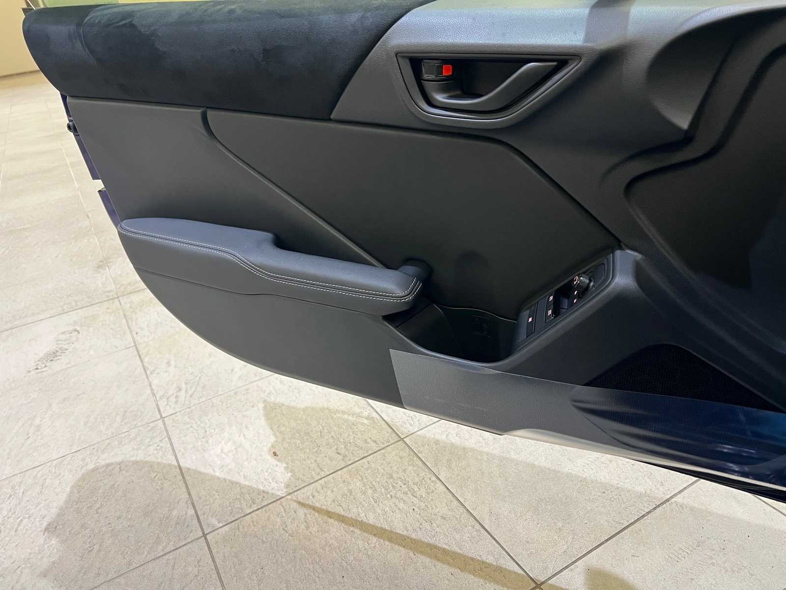 Thumbnail: 2025 Toyota GR86 - 12